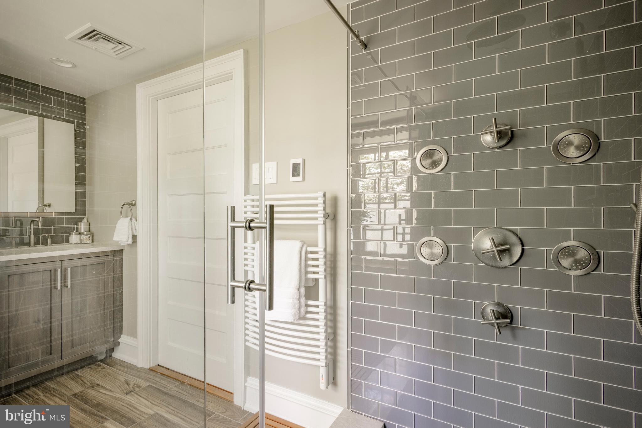 CHESTNUT HILL - Residential