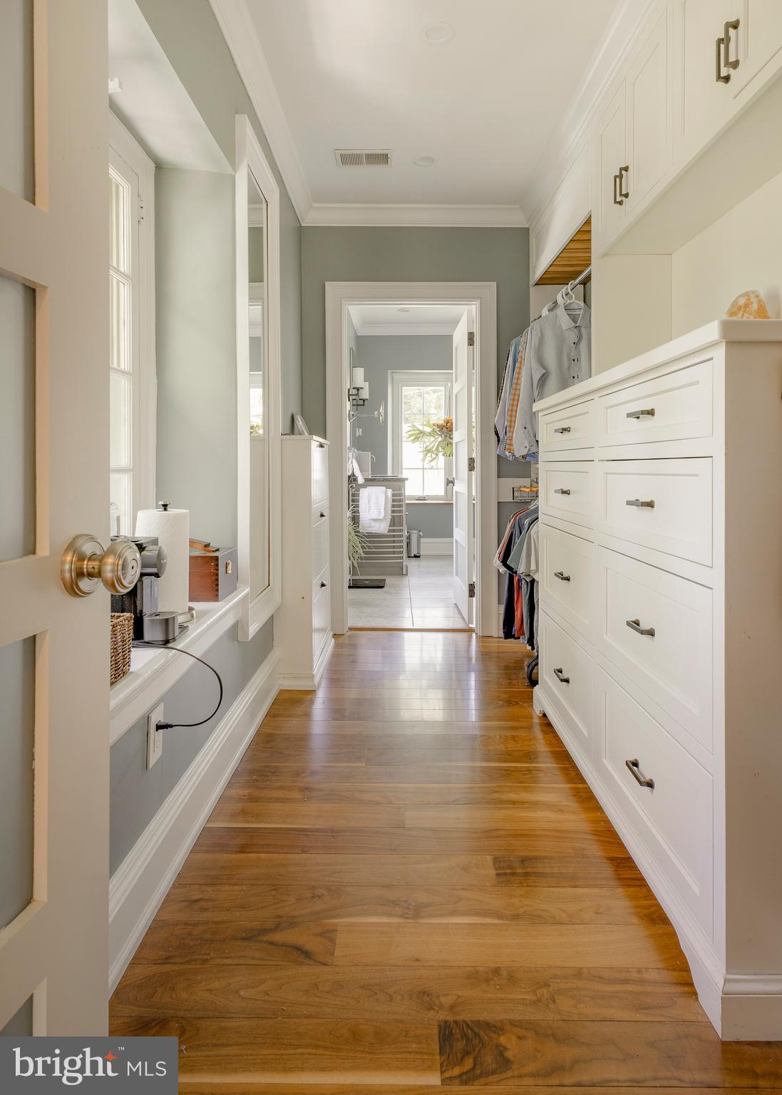 CHESTNUT HILL - Residential