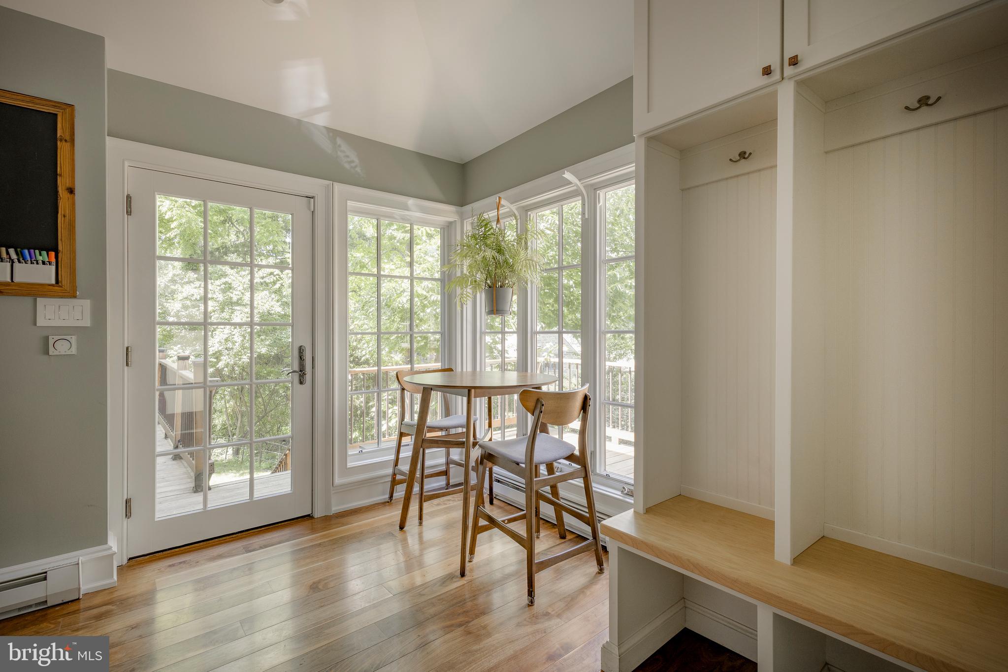 CHESTNUT HILL - Residential