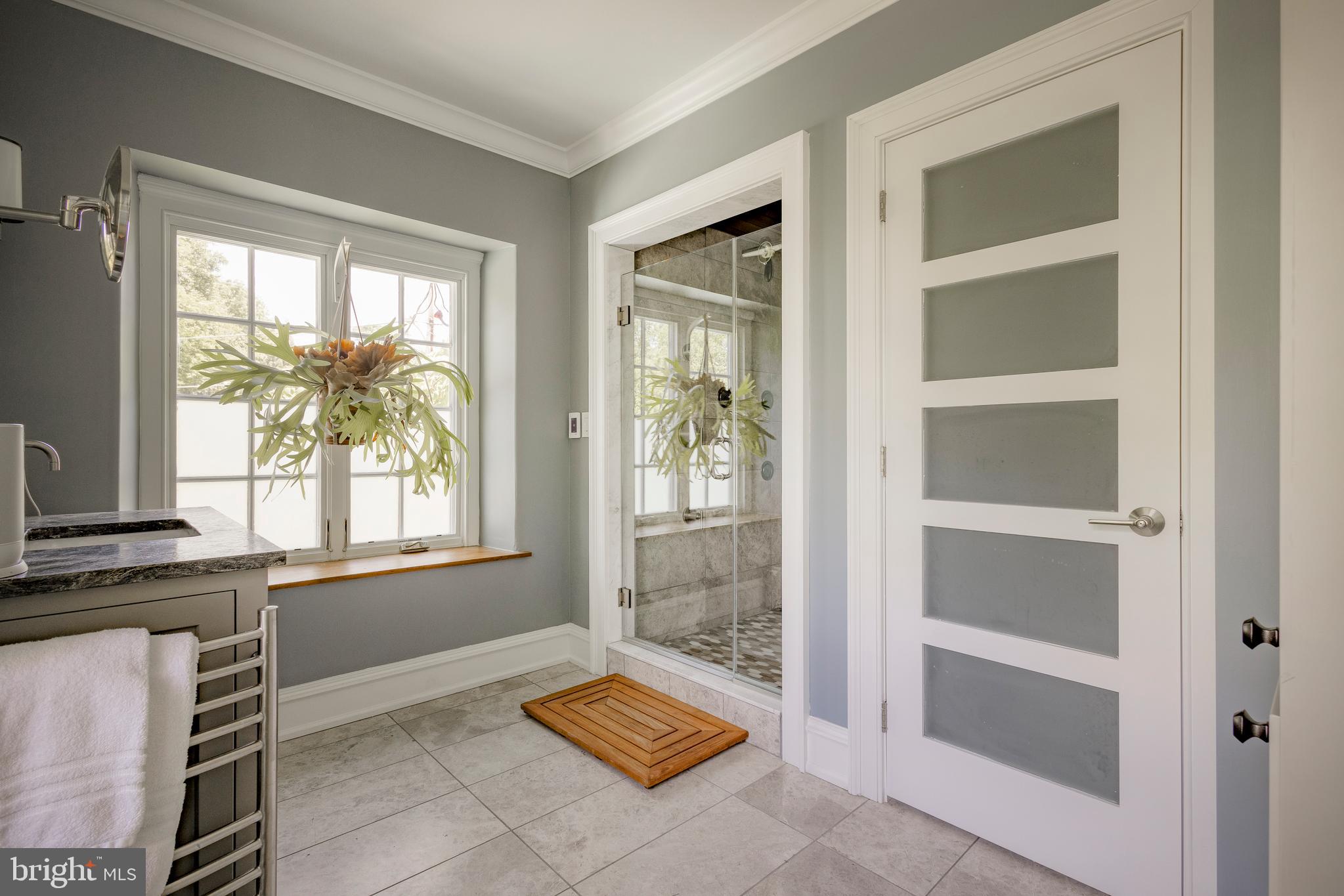 CHESTNUT HILL - Residential