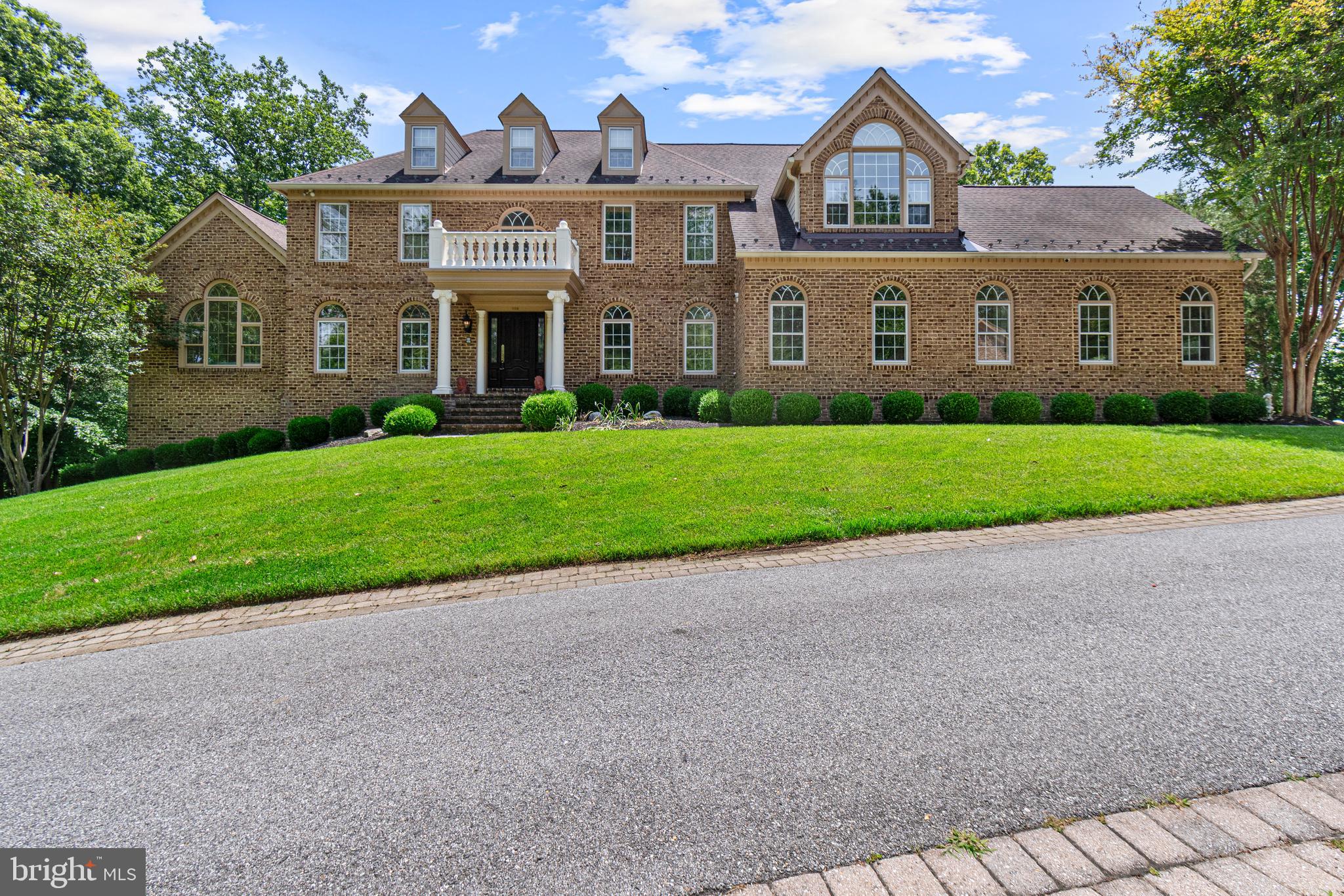 EAGLES PASSAGES - Residential