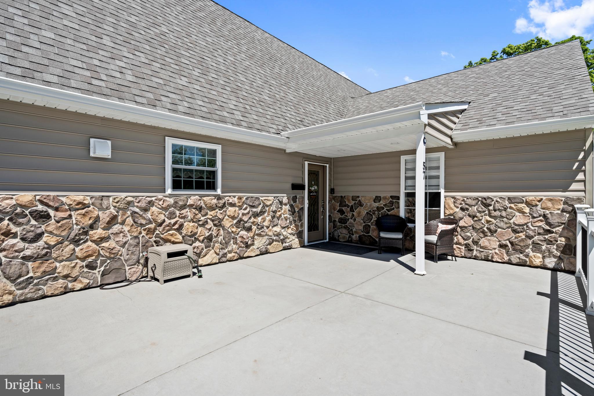 RED ROSE GATE - Residential