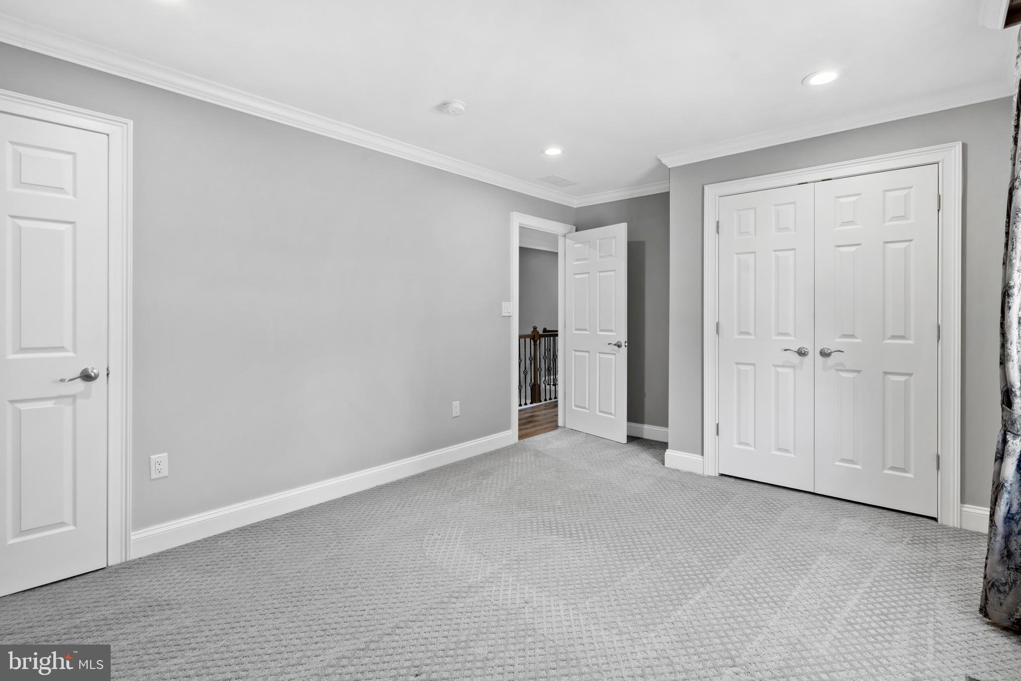 RED ROSE GATE - Residential