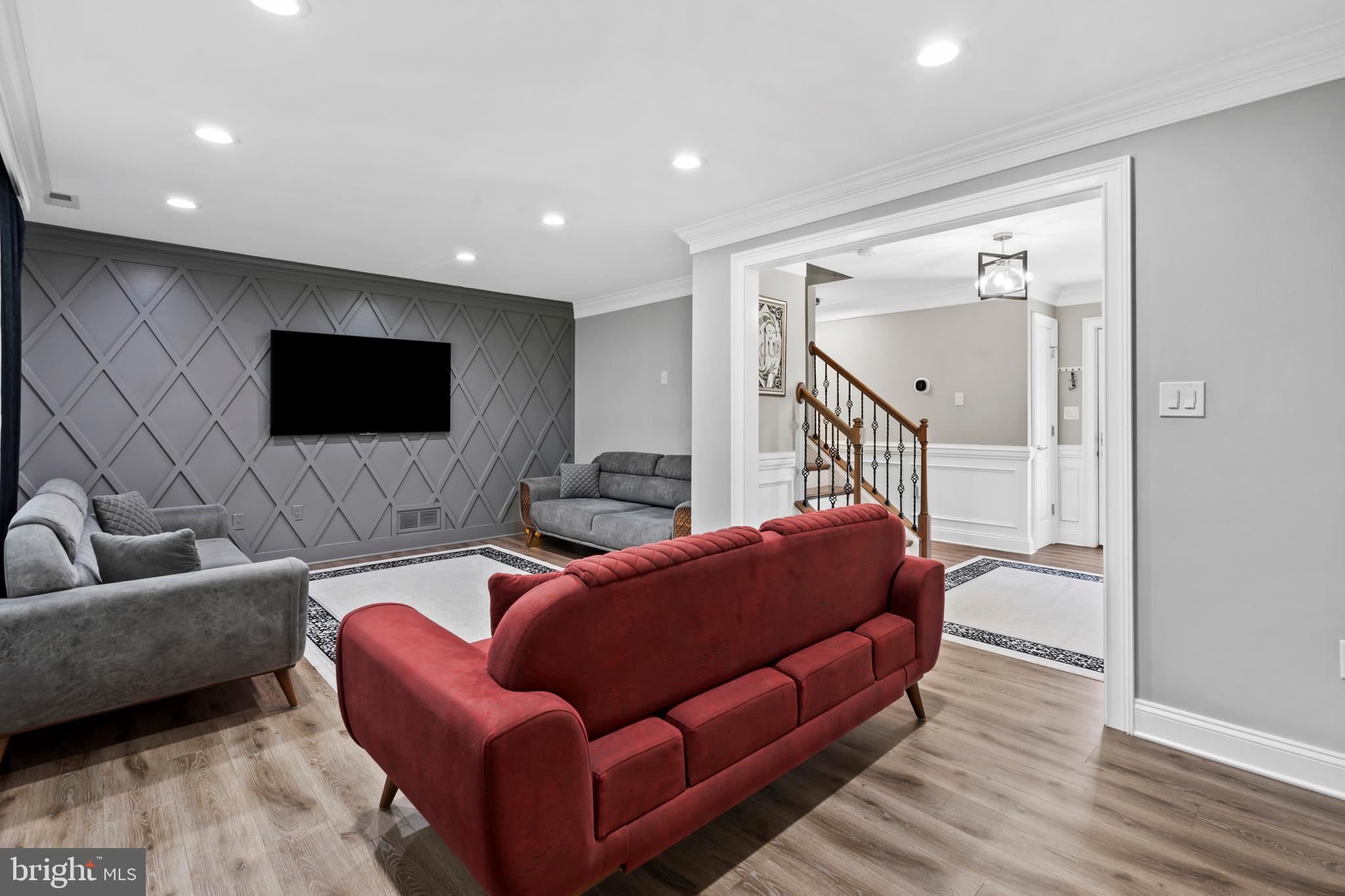 RED ROSE GATE - Residential