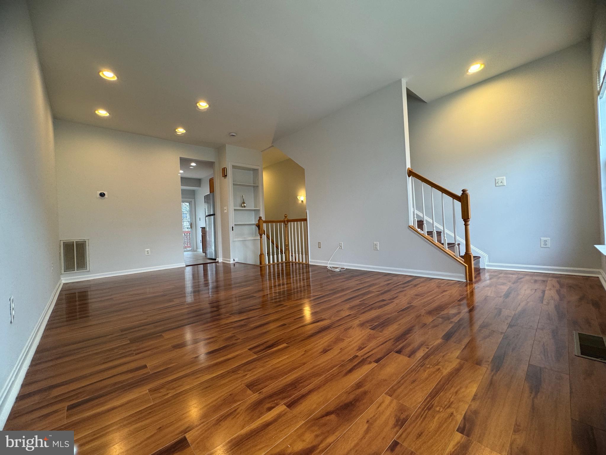 BARR HILL AT INVERNESS - Residential Lease