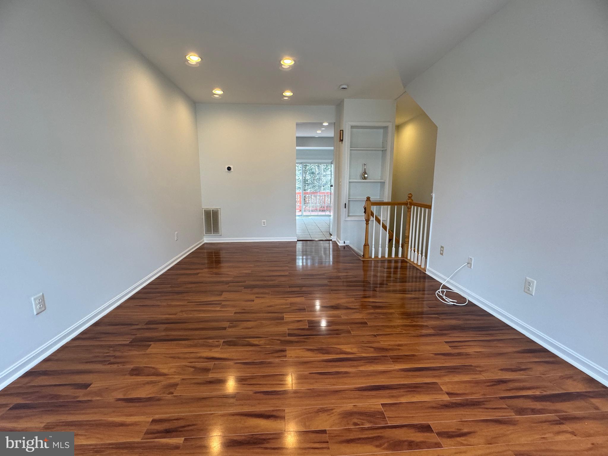 BARR HILL AT INVERNESS - Residential Lease