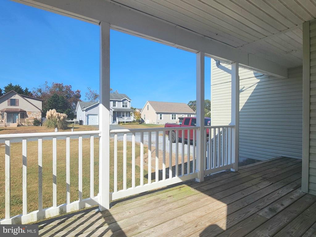 CAPTAIN'S COVE - Residential