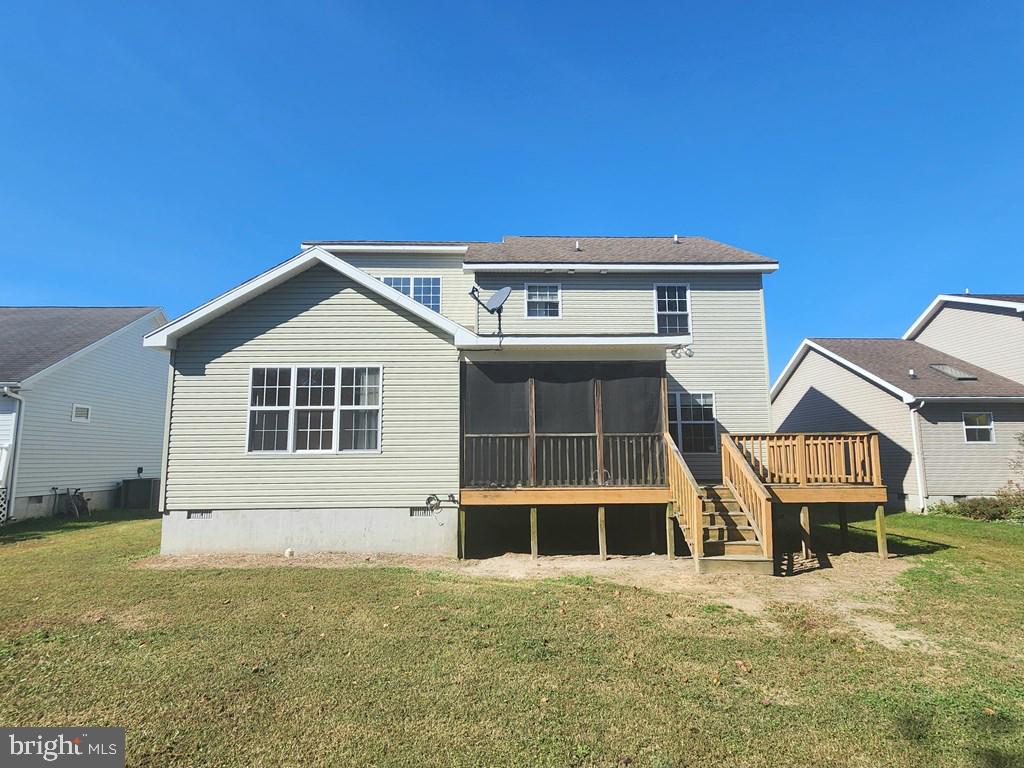 CAPTAIN'S COVE - Residential