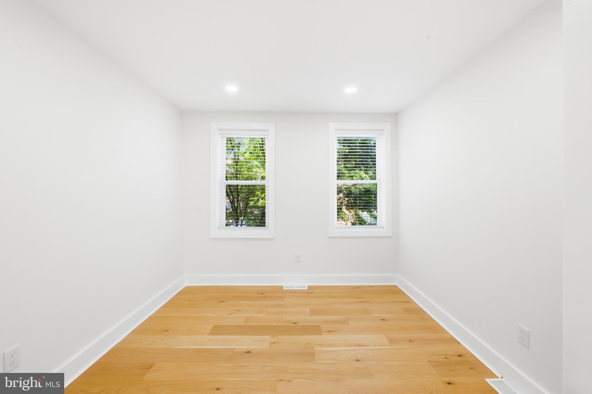 SETON HILL - Residential
