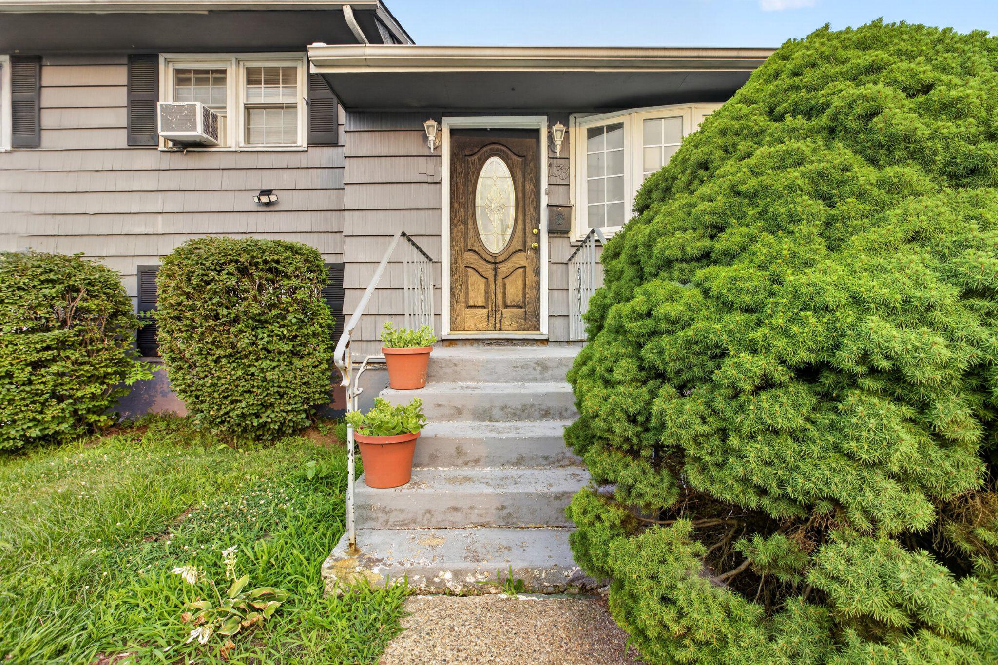 OVERVIEW GARDENS - Residential