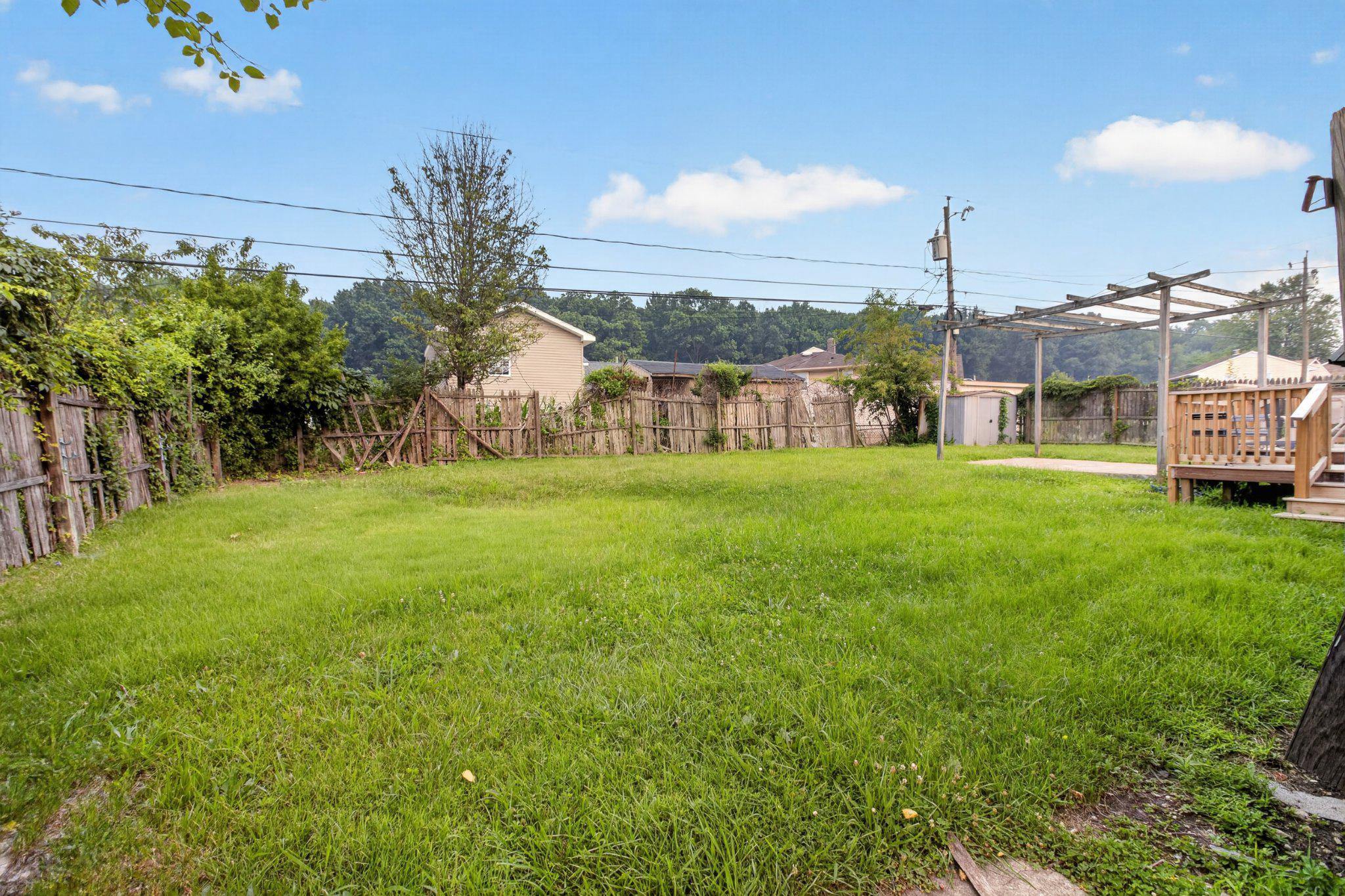 OVERVIEW GARDENS - Residential