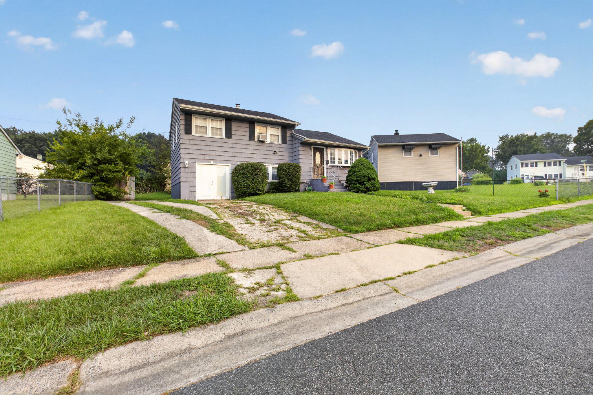 OVERVIEW GARDENS - Residential