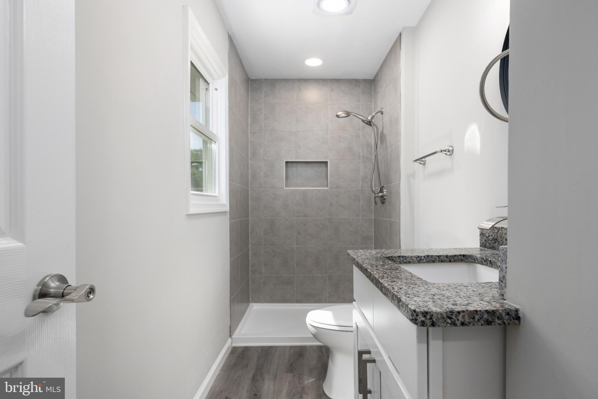 MAPLEWOOD - Residential