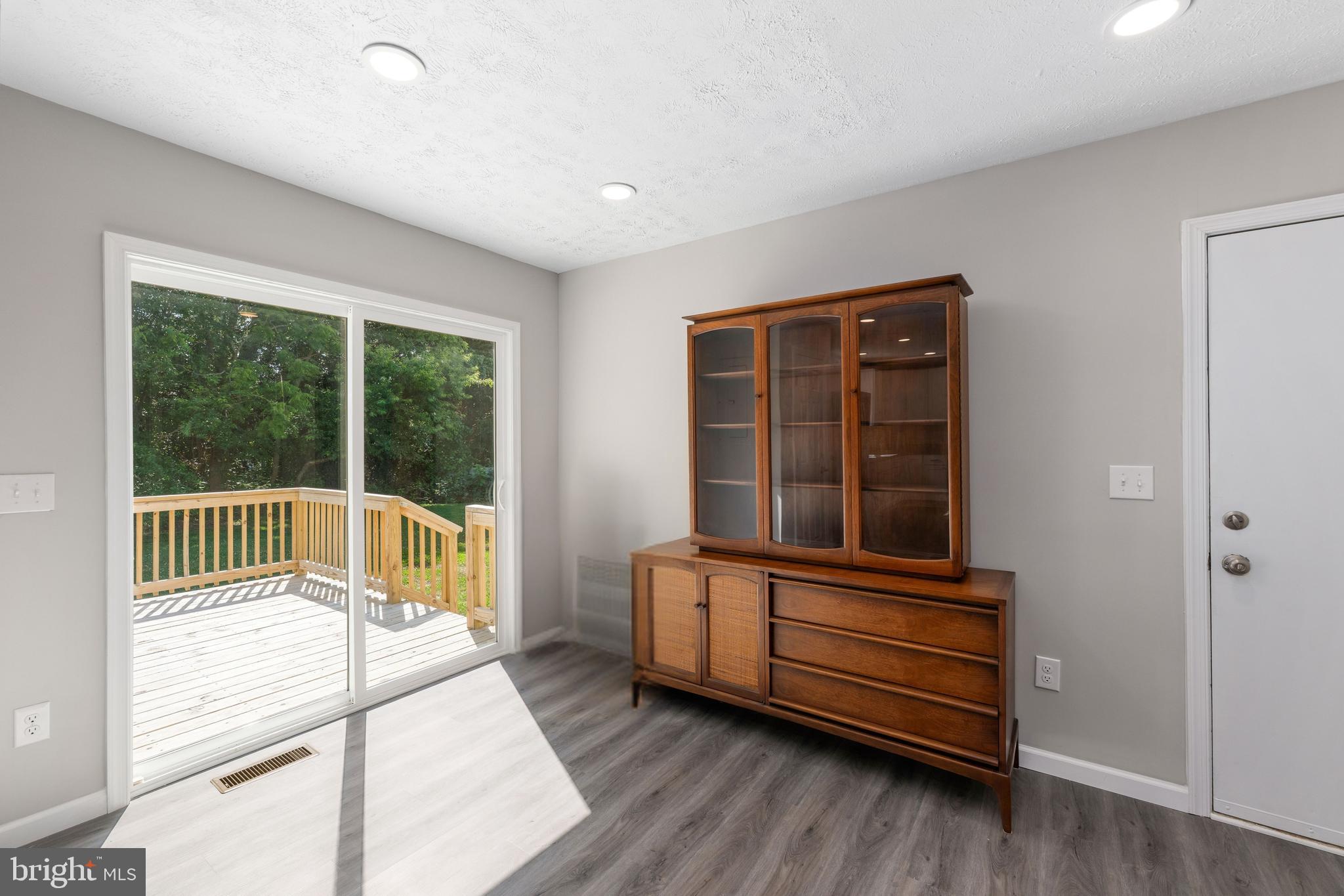 MAPLEWOOD - Residential