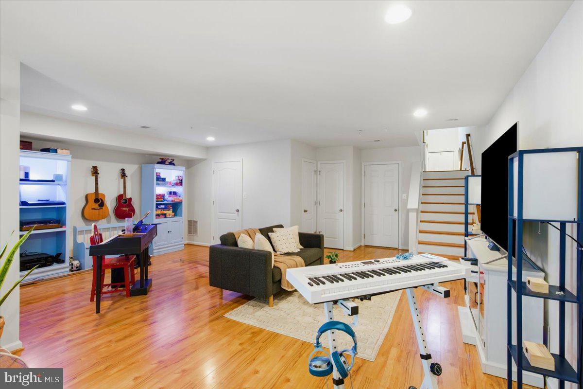 HIGHLAND FARMS - Residential