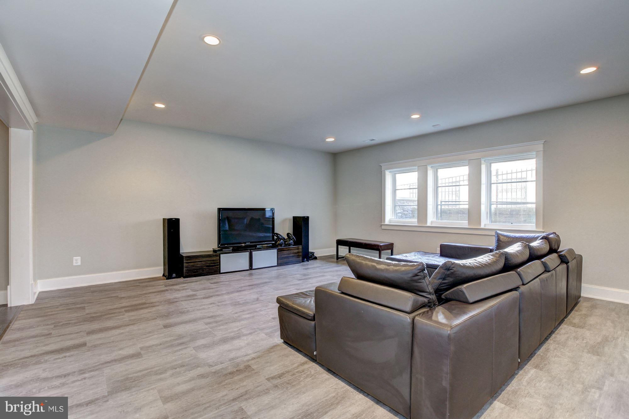 NORTH ARLINGTON - Residential