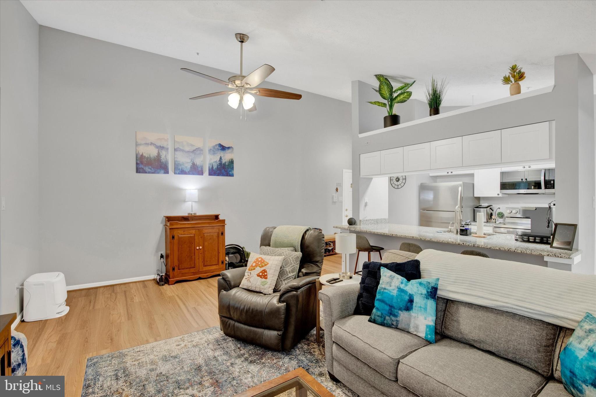 BRENTWOOD CONDO - Residential