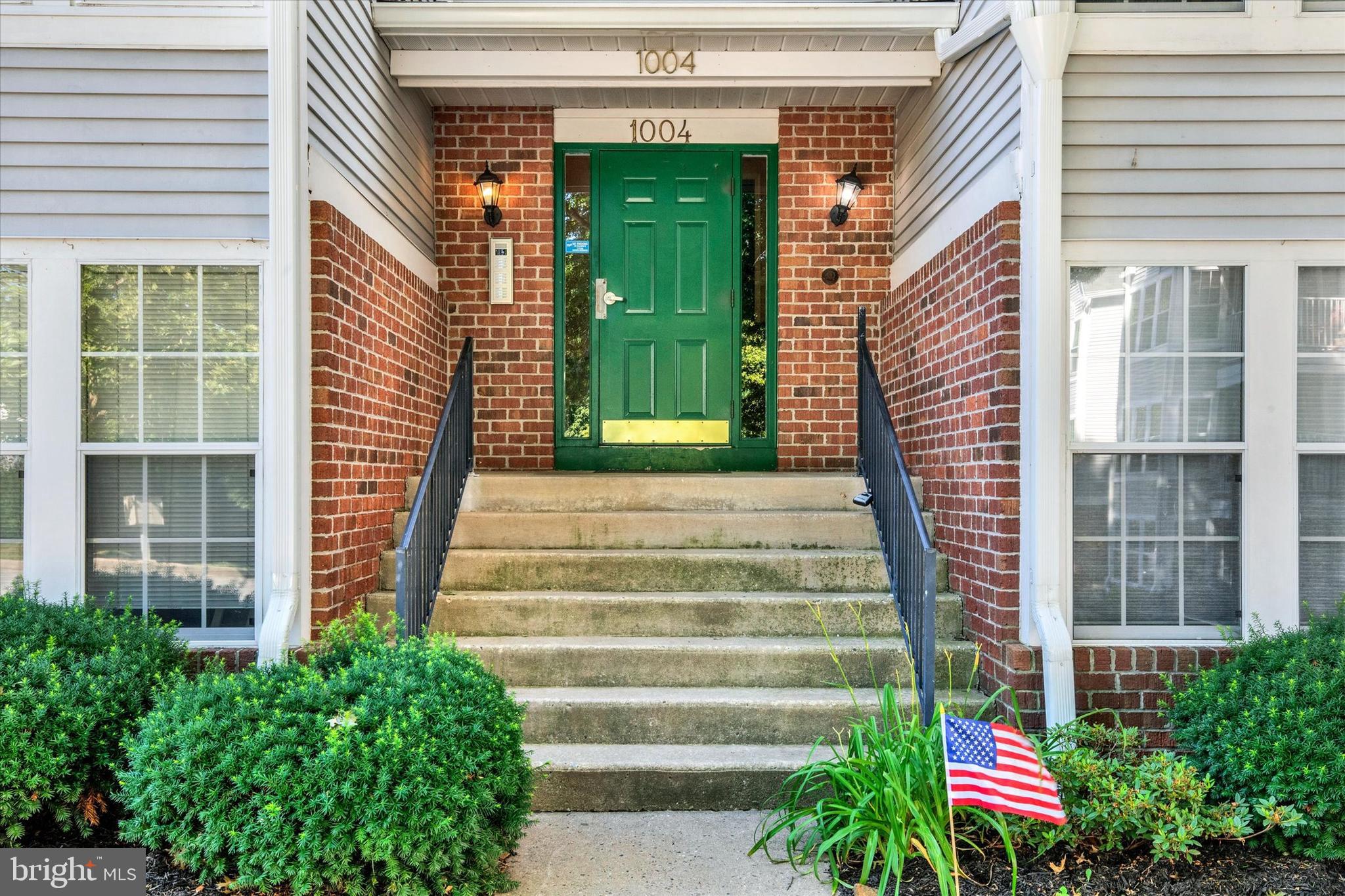BRENTWOOD CONDO - Residential