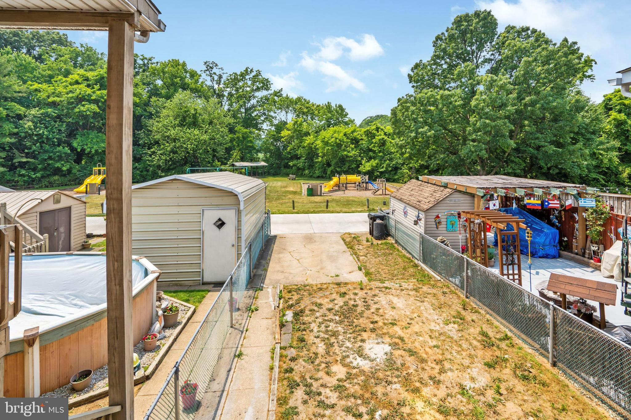 COUNTRY RIDGE - Residential