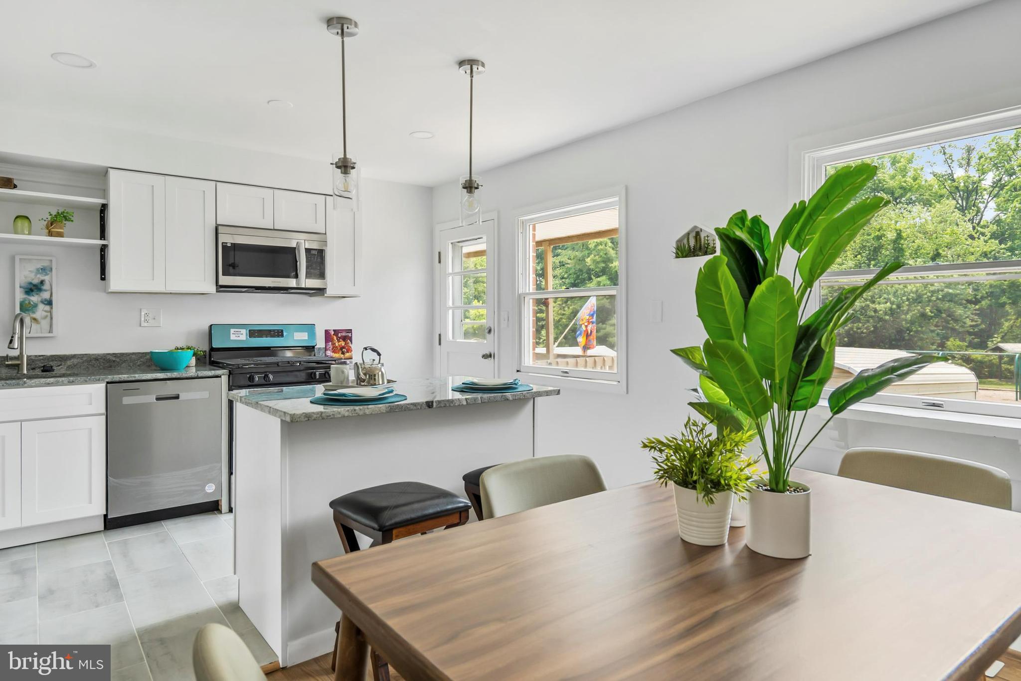 COUNTRY RIDGE - Residential