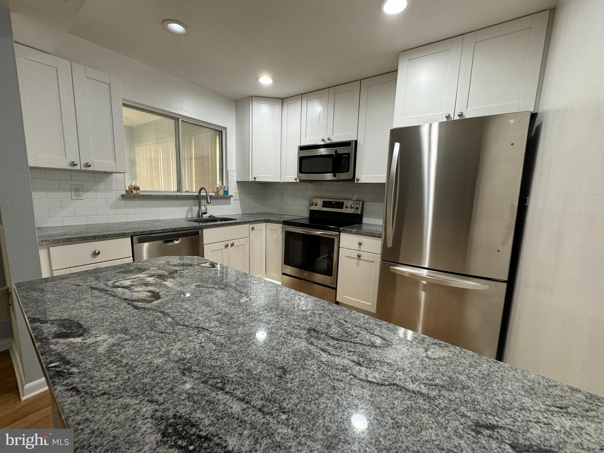 ROSSMOOR MUTUAL #16 - Residential
