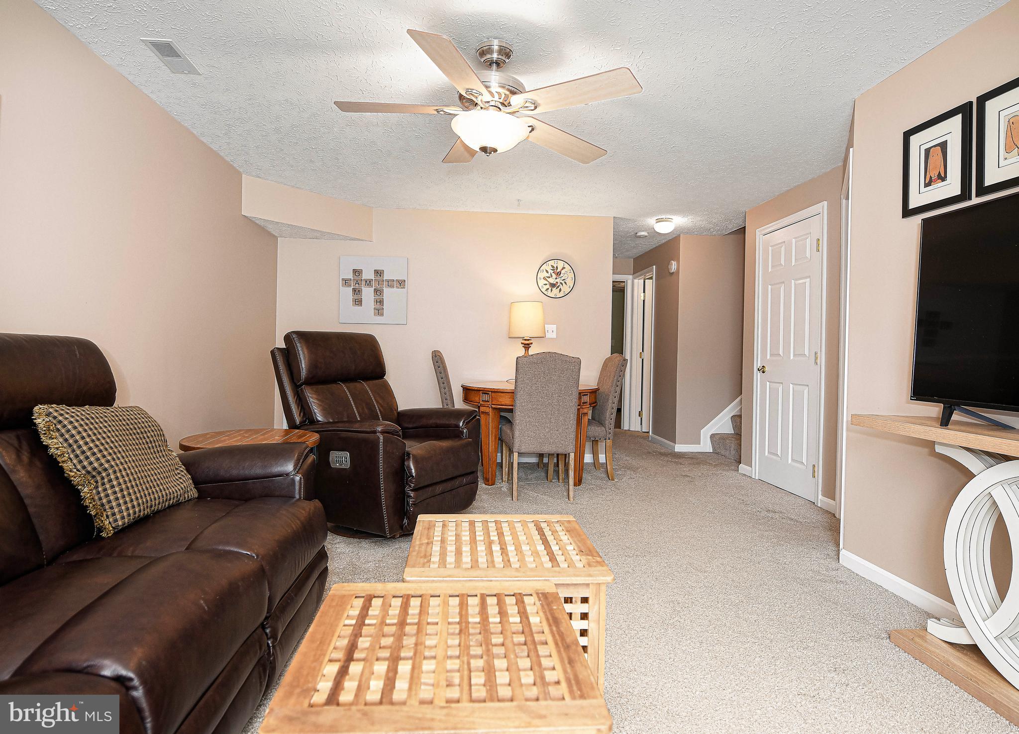 DEER SPRING - Residential