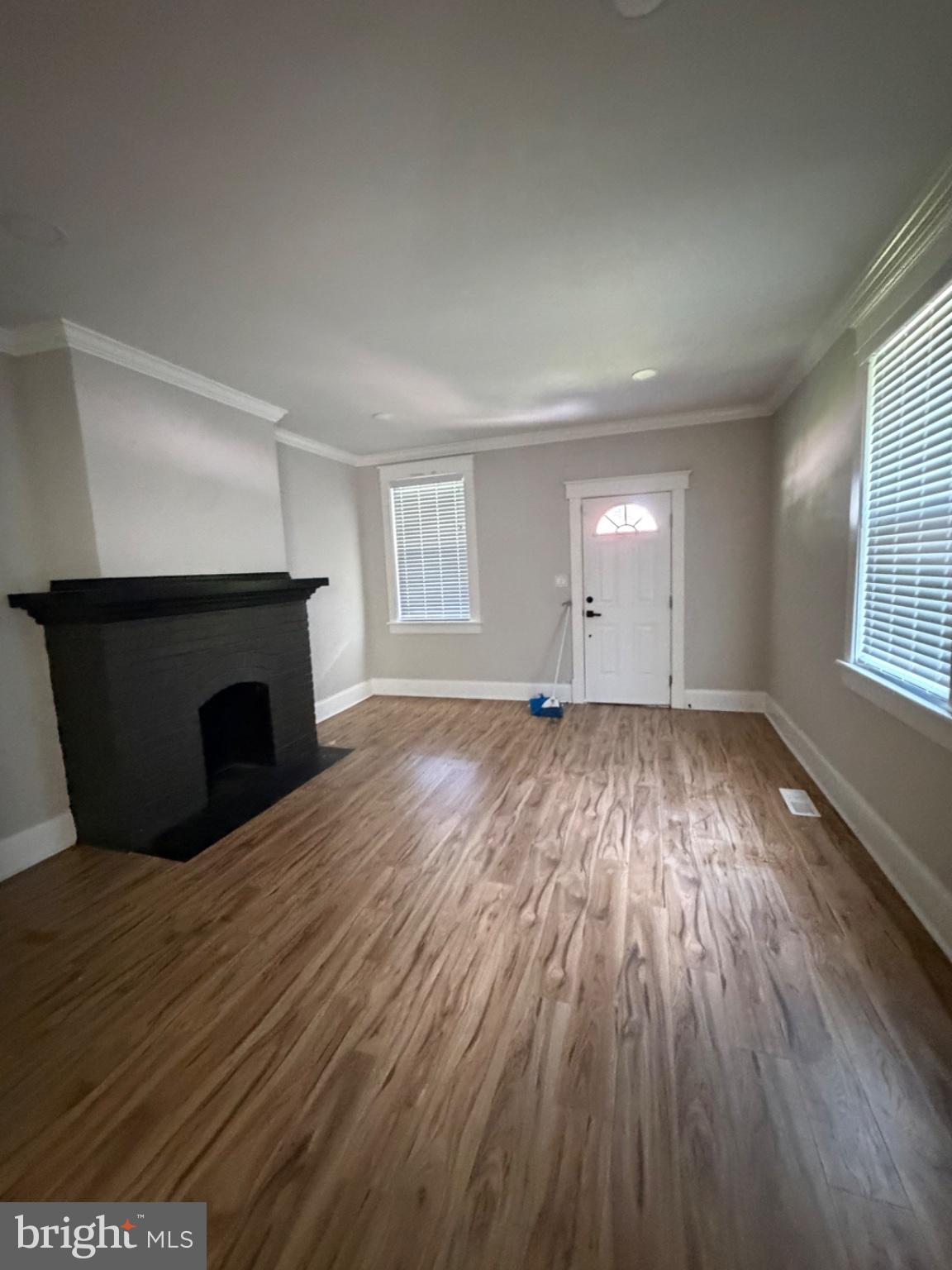 WALNUT HILL - Residential