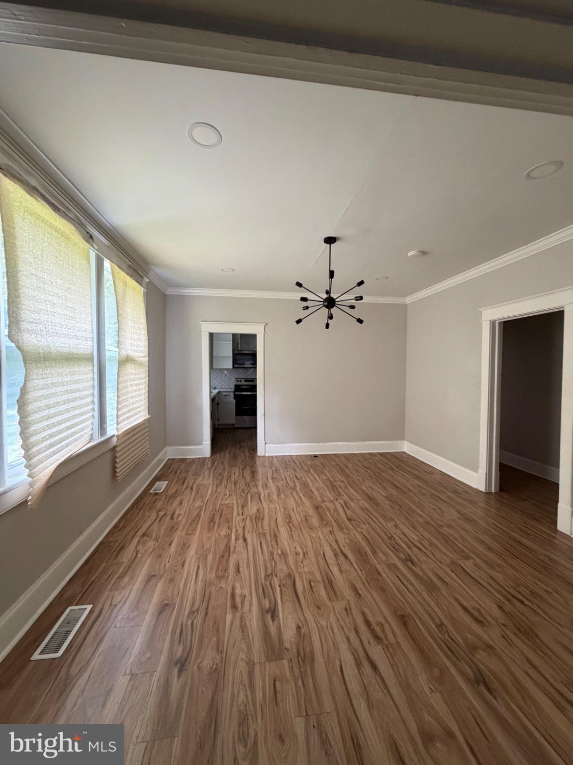 WALNUT HILL - Residential