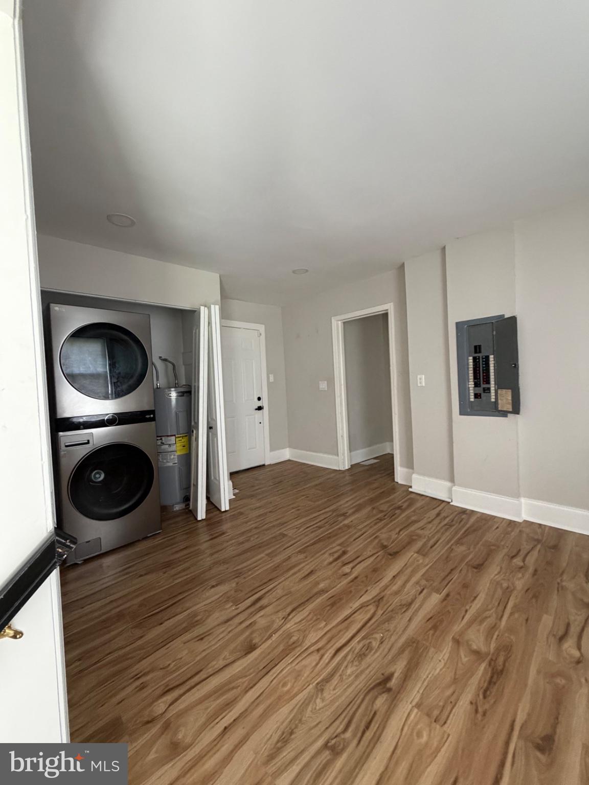 WALNUT HILL - Residential