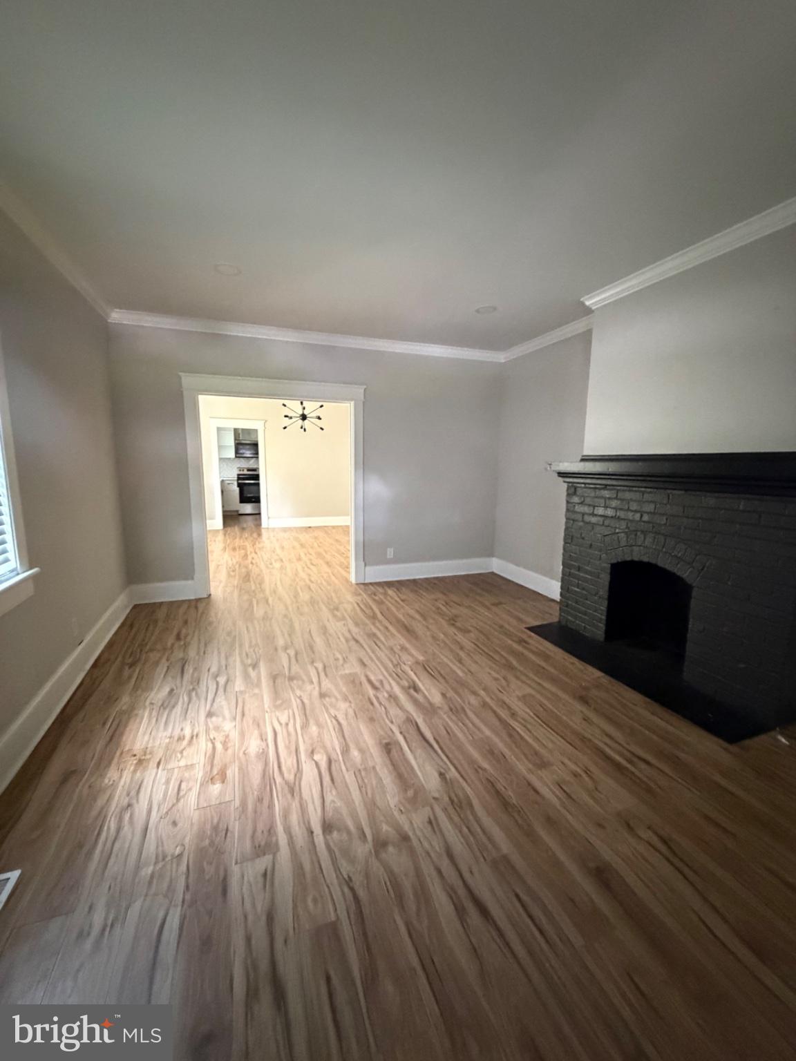WALNUT HILL - Residential
