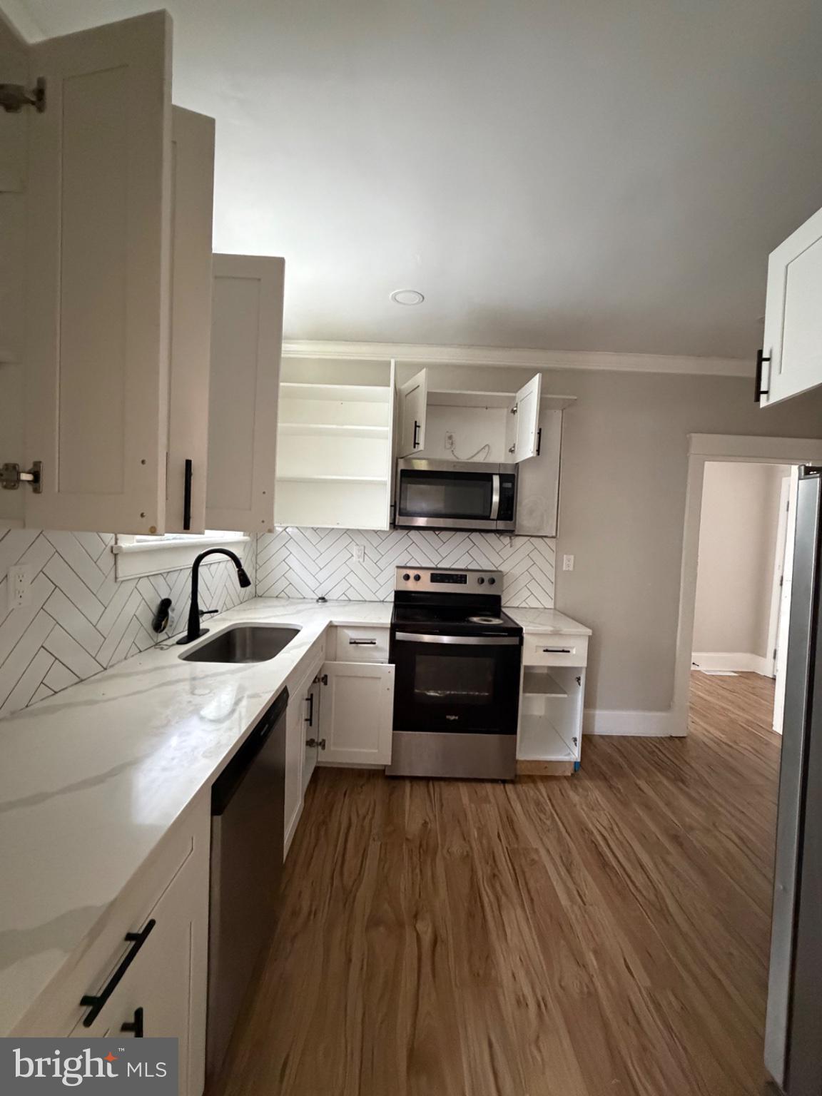 WALNUT HILL - Residential