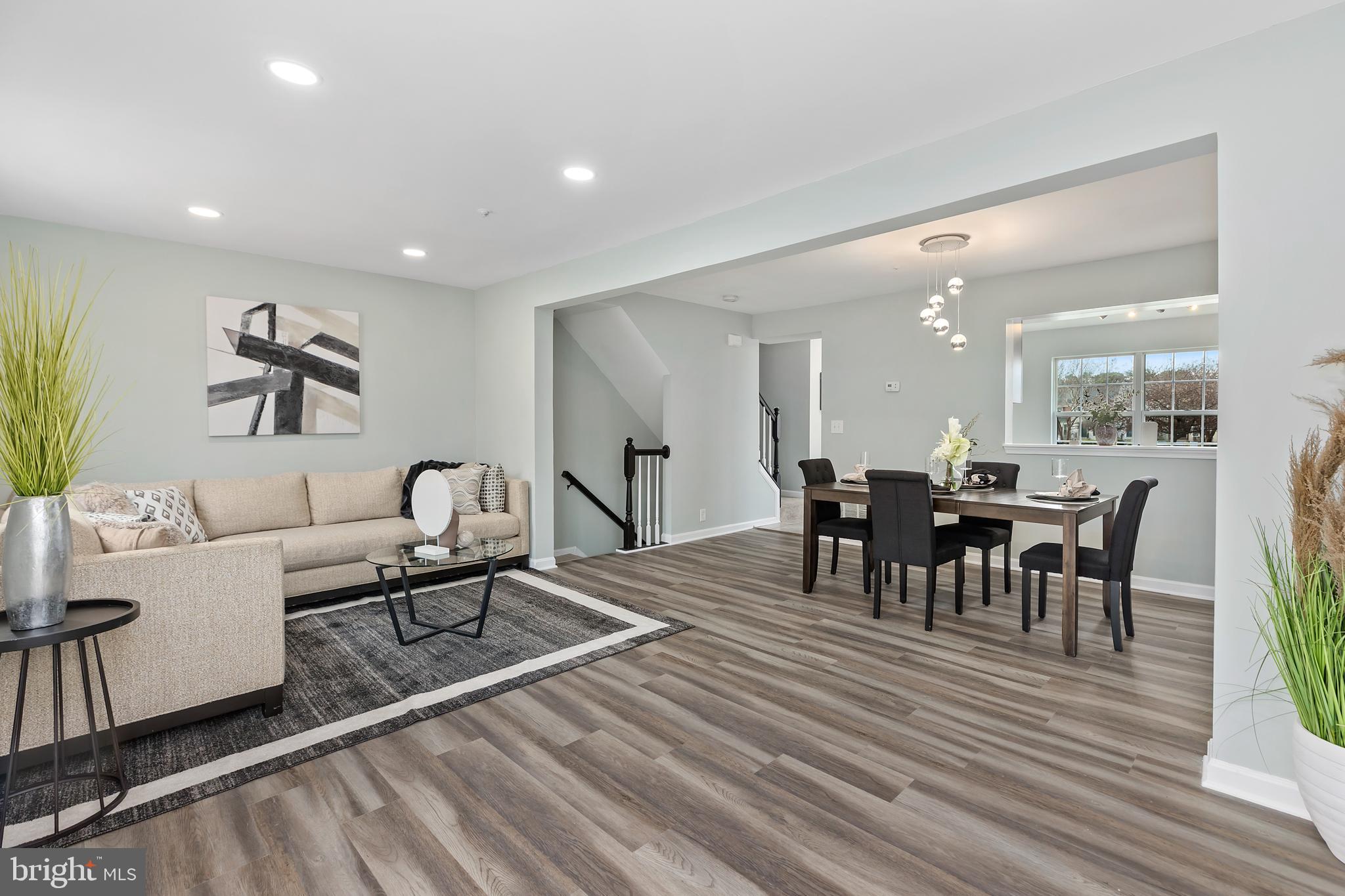 SEVEN OAKS - Residential