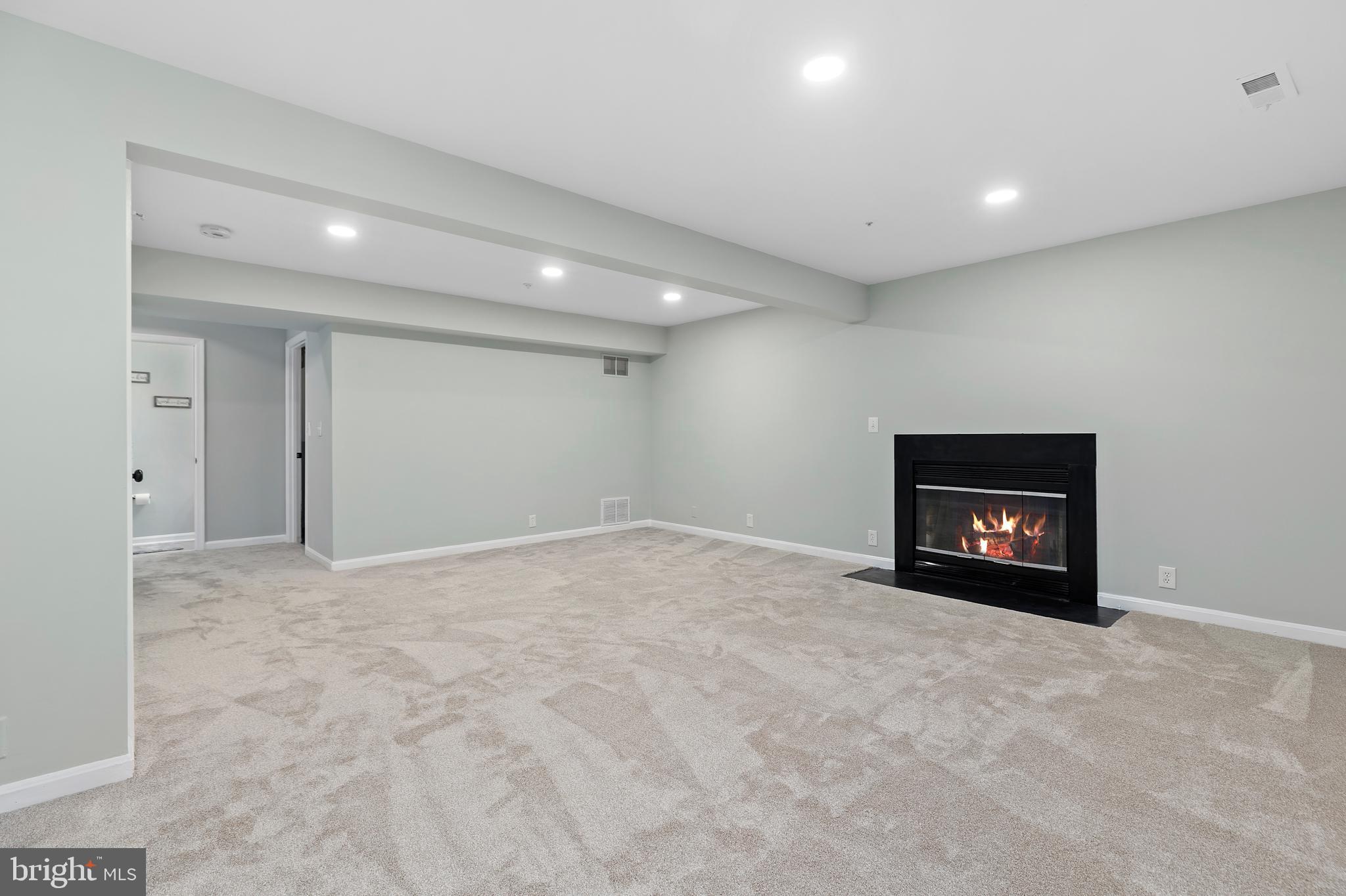 SEVEN OAKS - Residential