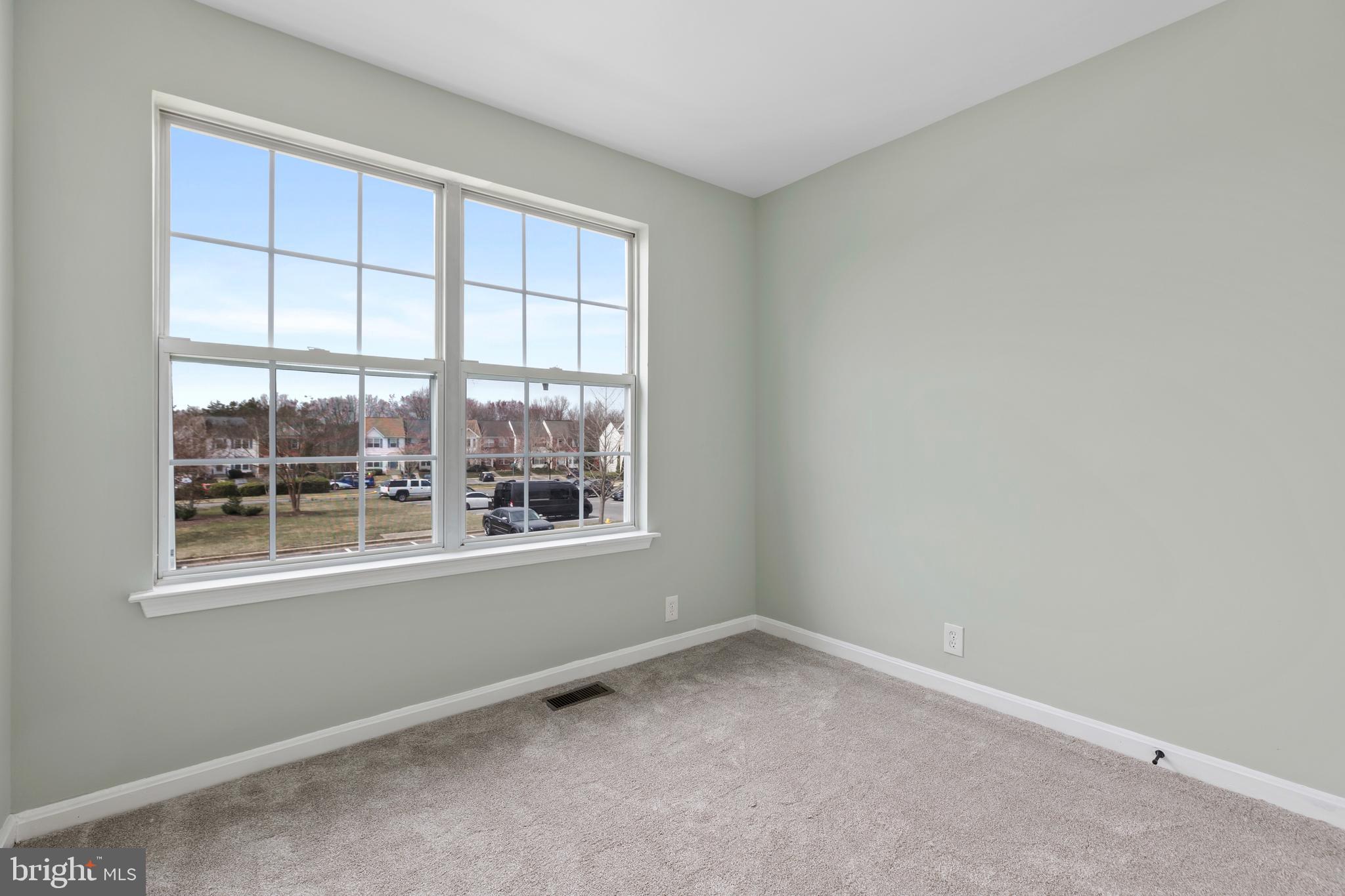SEVEN OAKS - Residential