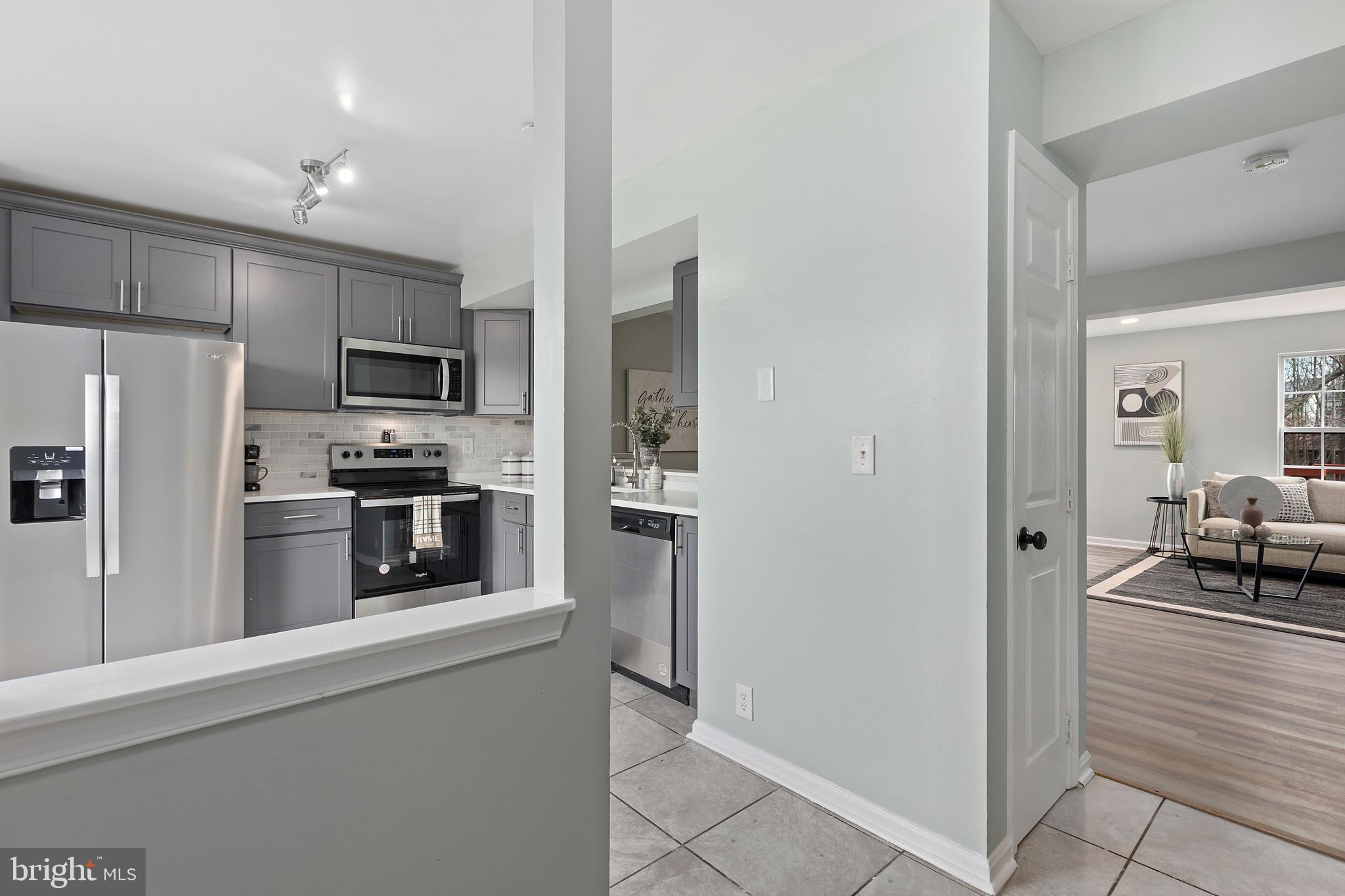 SEVEN OAKS - Residential