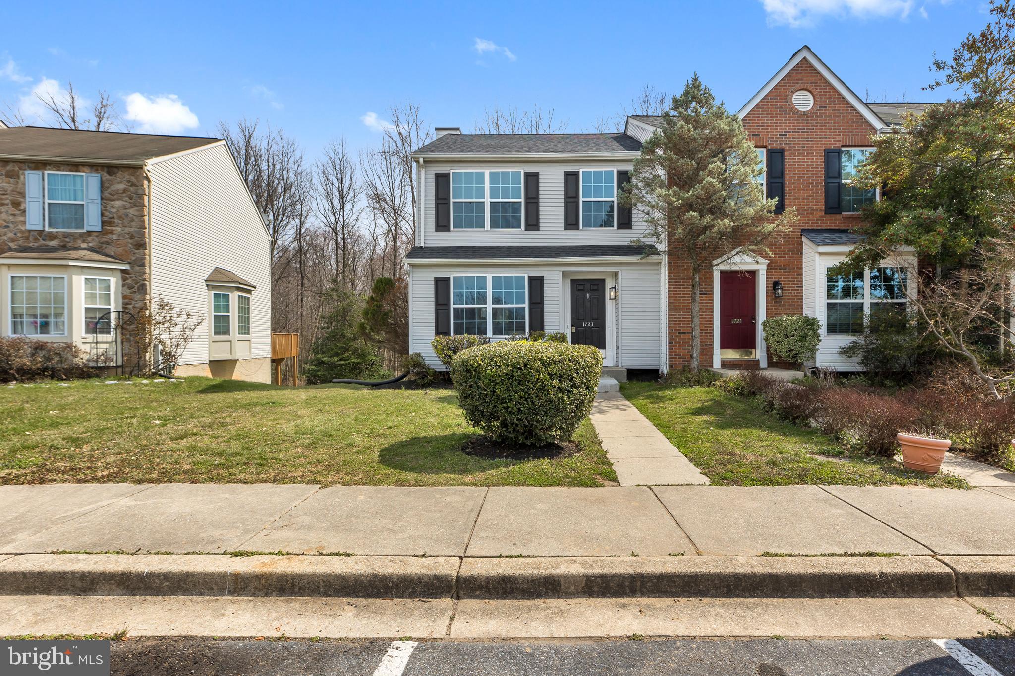 SEVEN OAKS - Residential