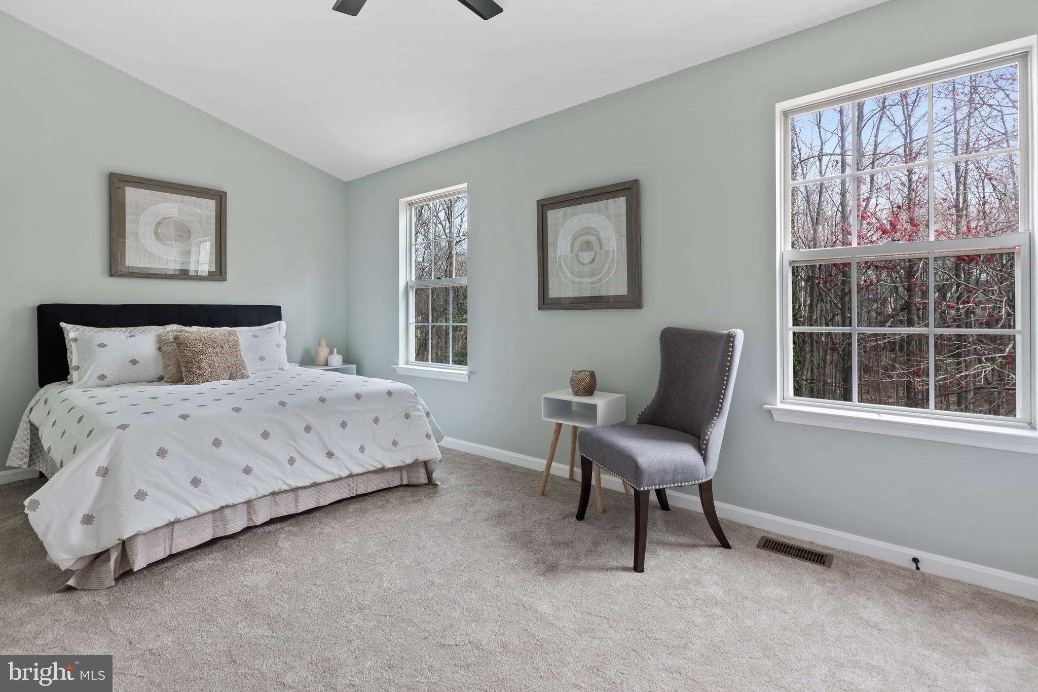 SEVEN OAKS - Residential