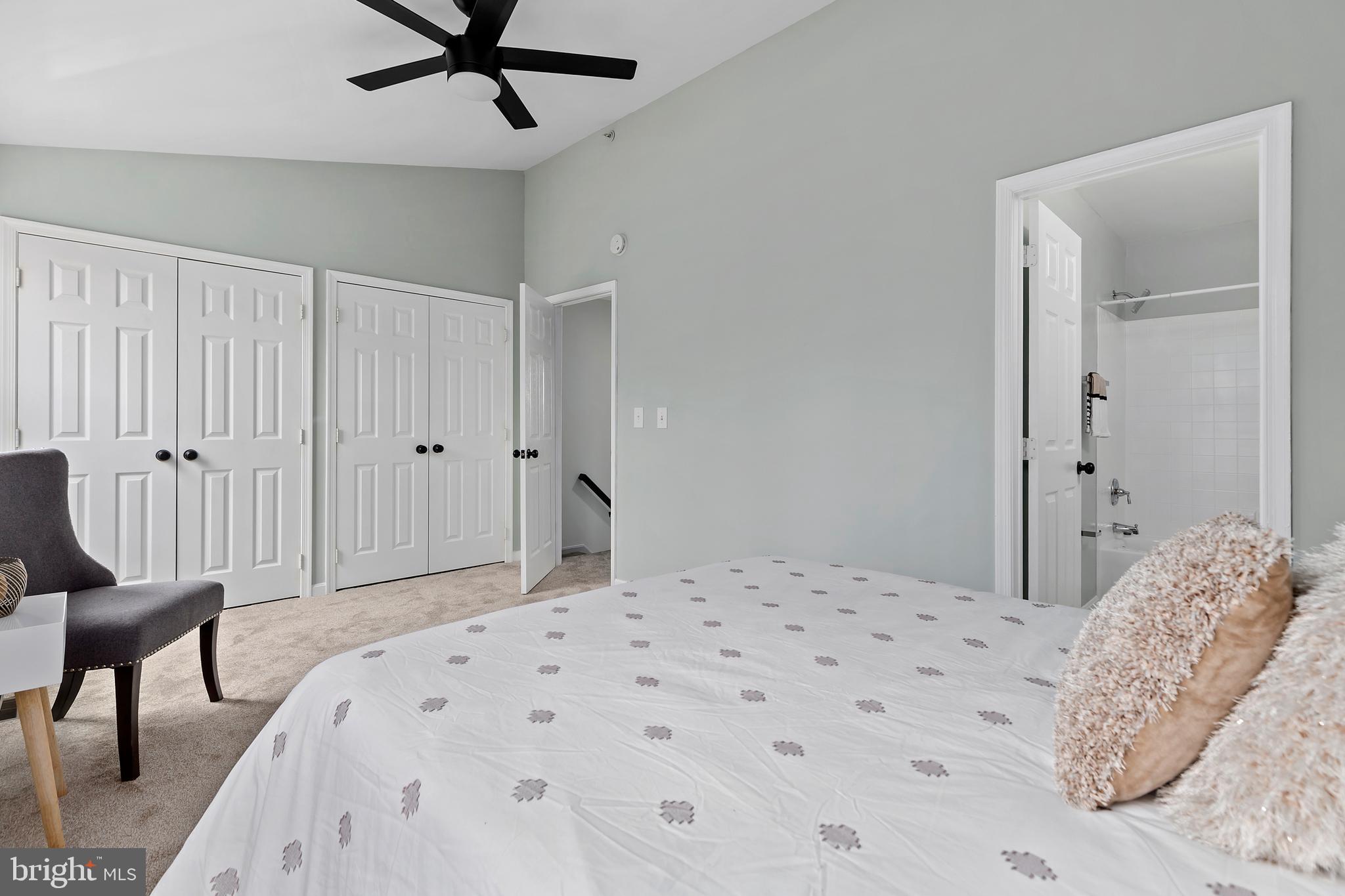 SEVEN OAKS - Residential