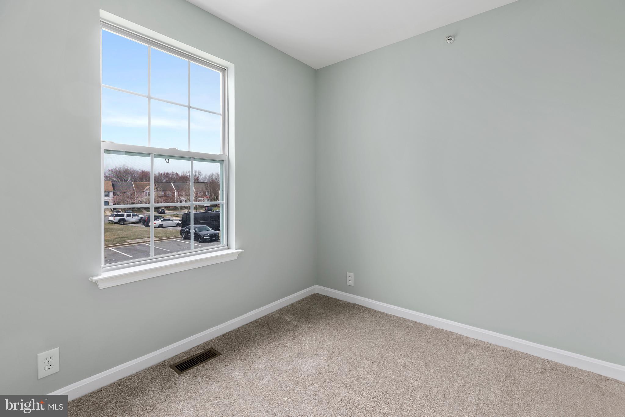 SEVEN OAKS - Residential
