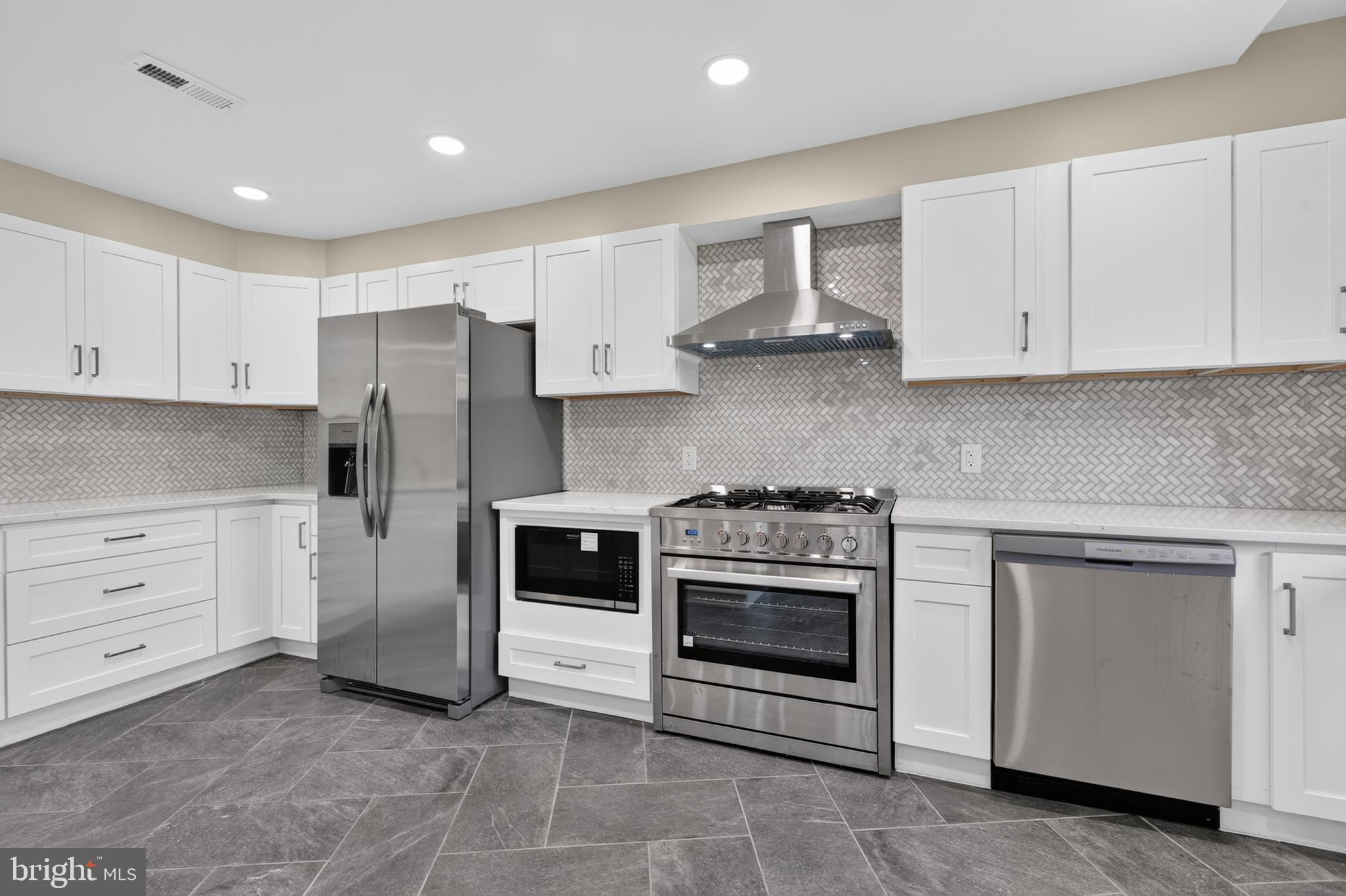 WYNNEWOOD - Residential