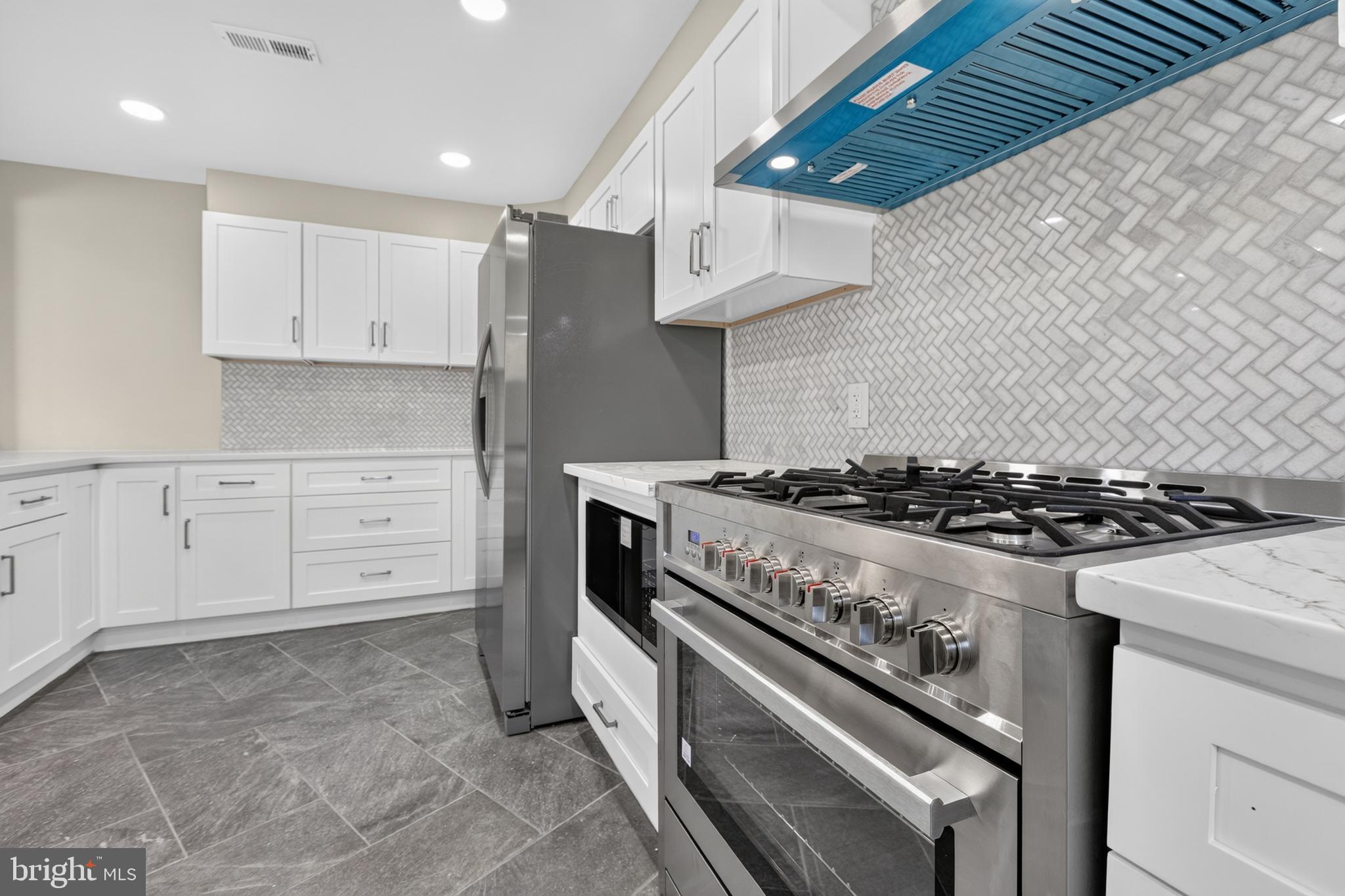 WYNNEWOOD - Residential