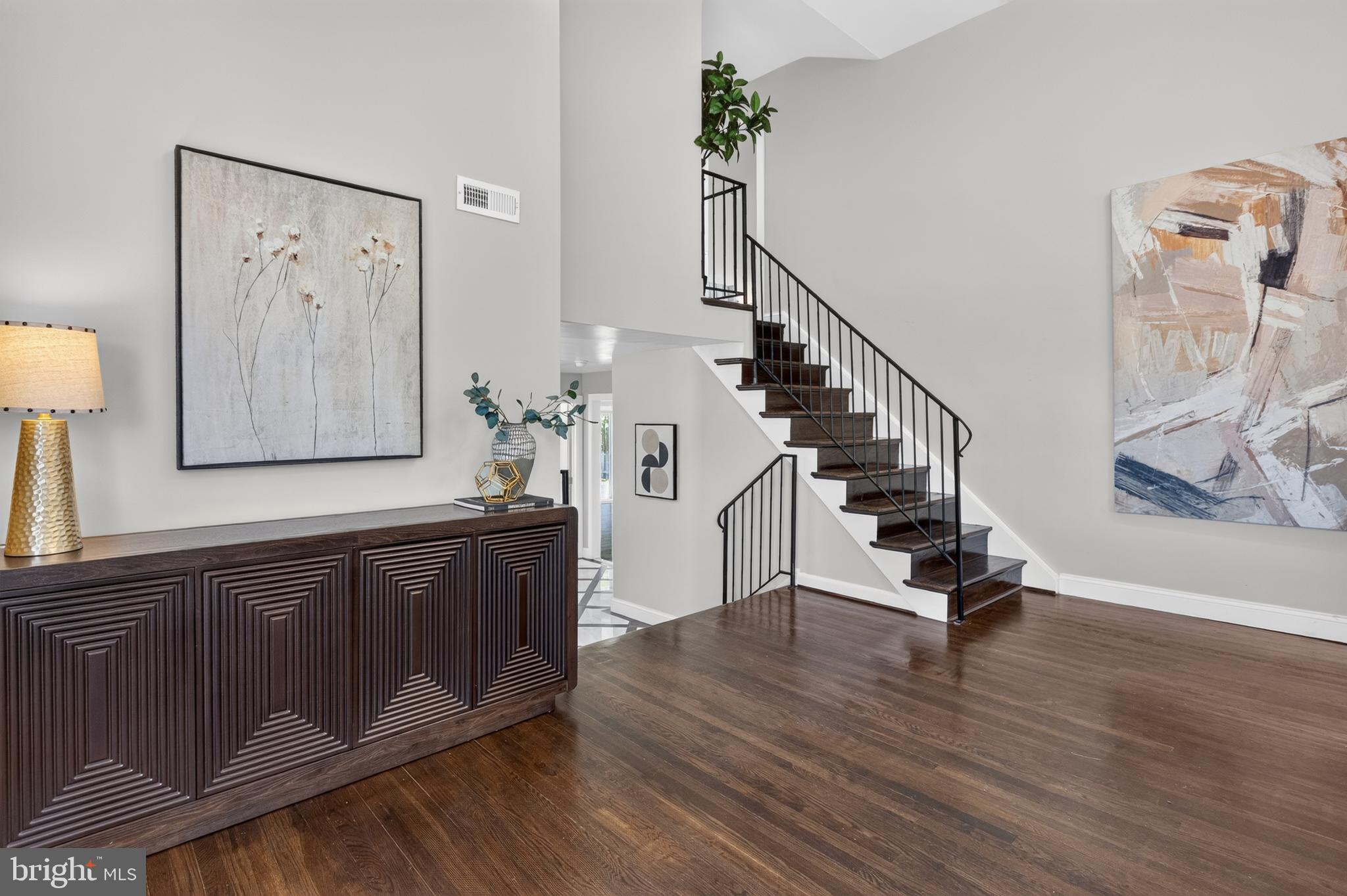 WYNNEWOOD - Residential