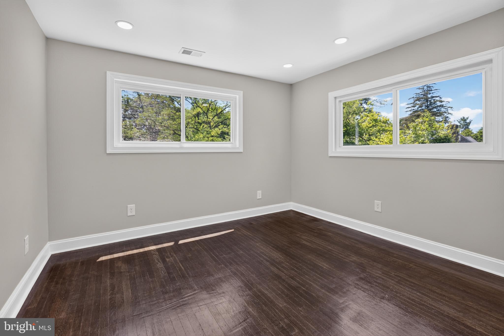 WYNNEWOOD - Residential