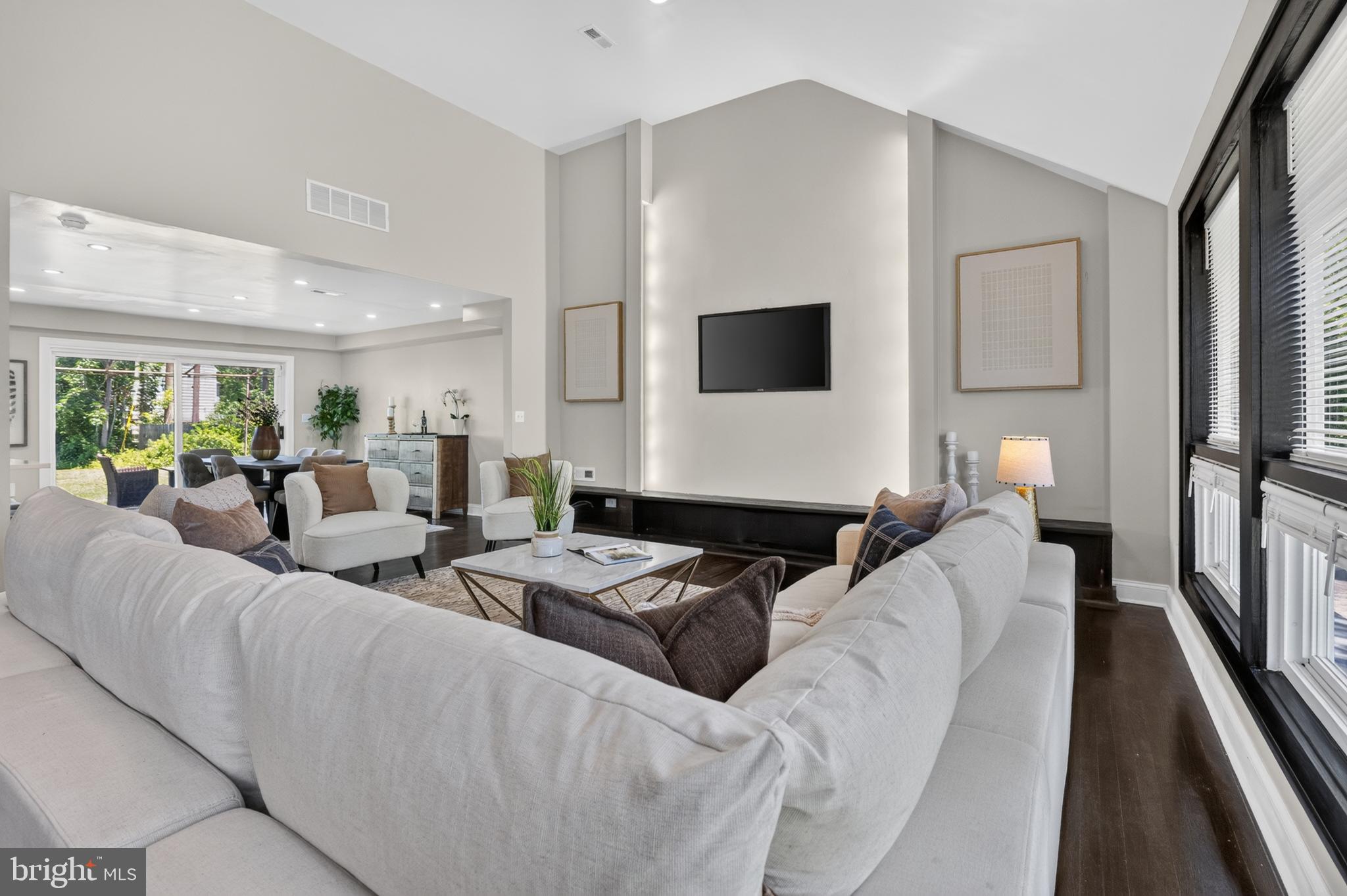 WYNNEWOOD - Residential