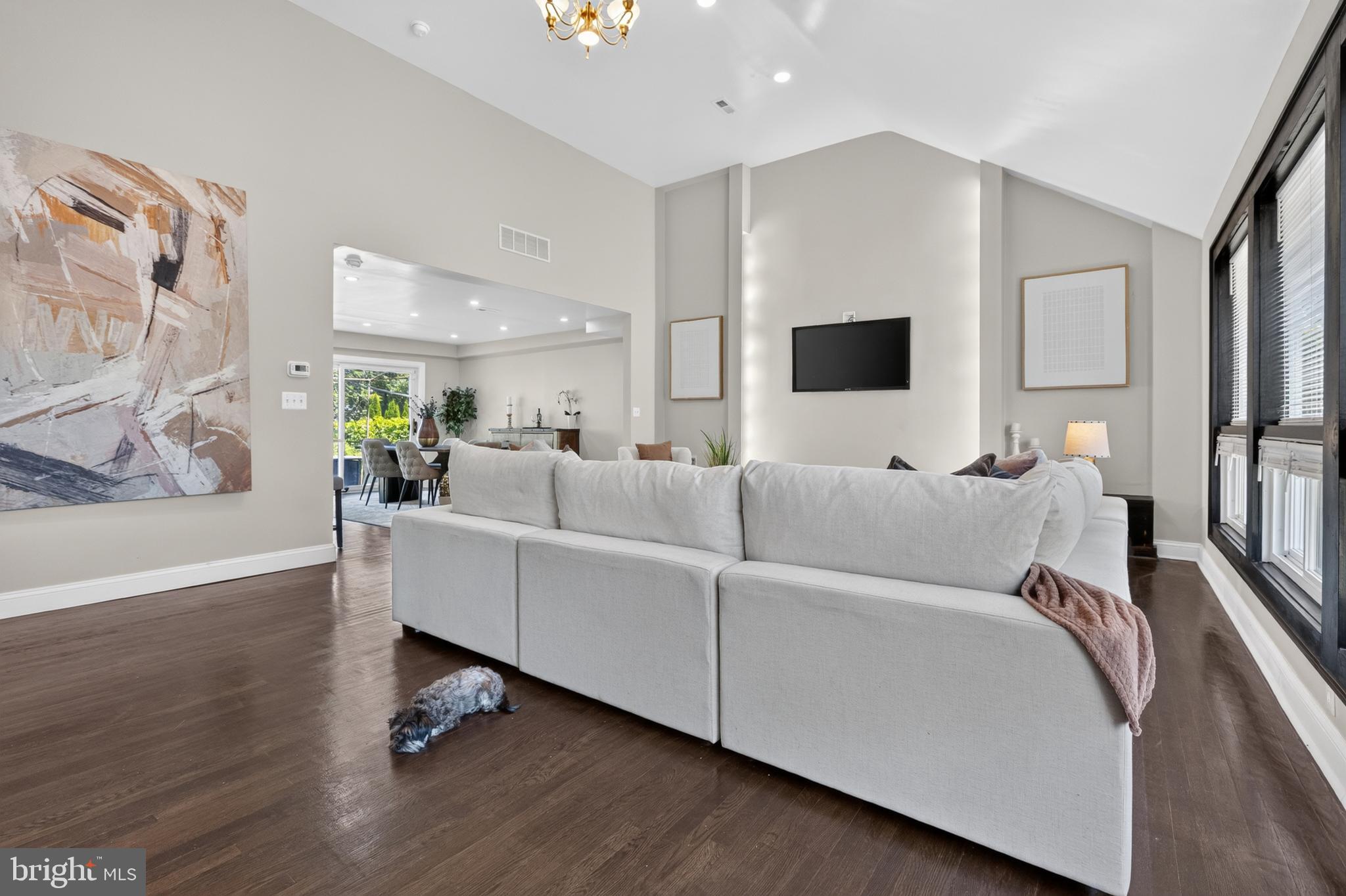 WYNNEWOOD - Residential