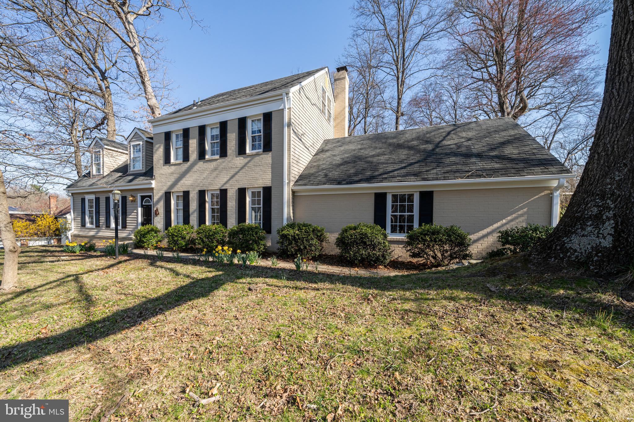LAYHILL VIEW - Residential Lease