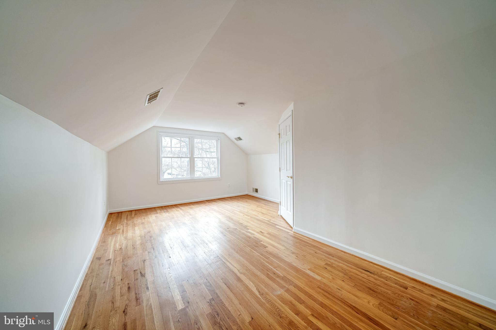 LAYHILL VIEW - Residential Lease