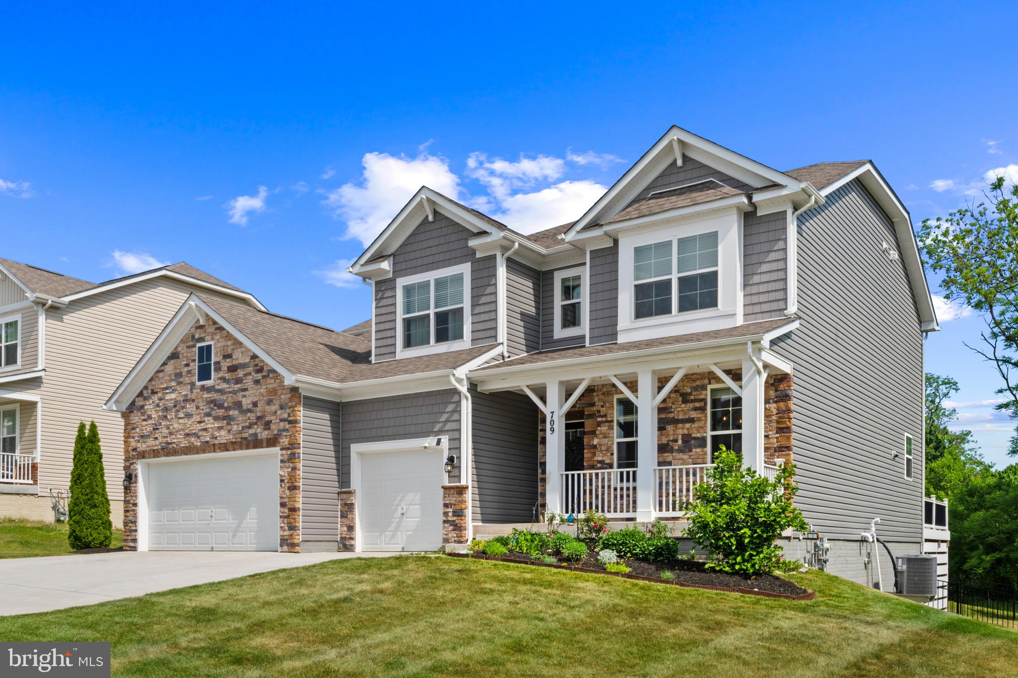 MONARCH GLEN - Residential