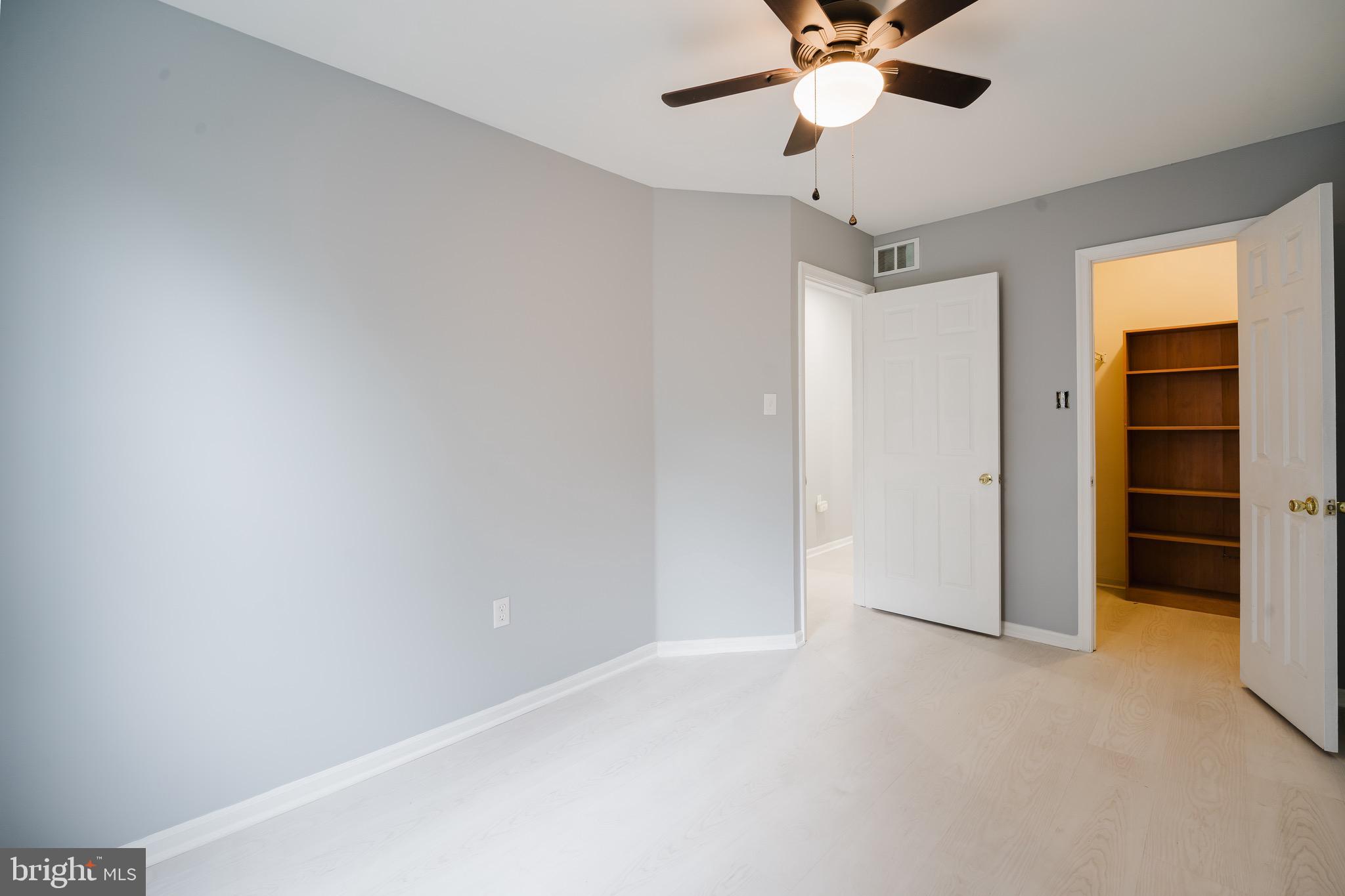 LAKESIDE AT RIVERS - Residential
