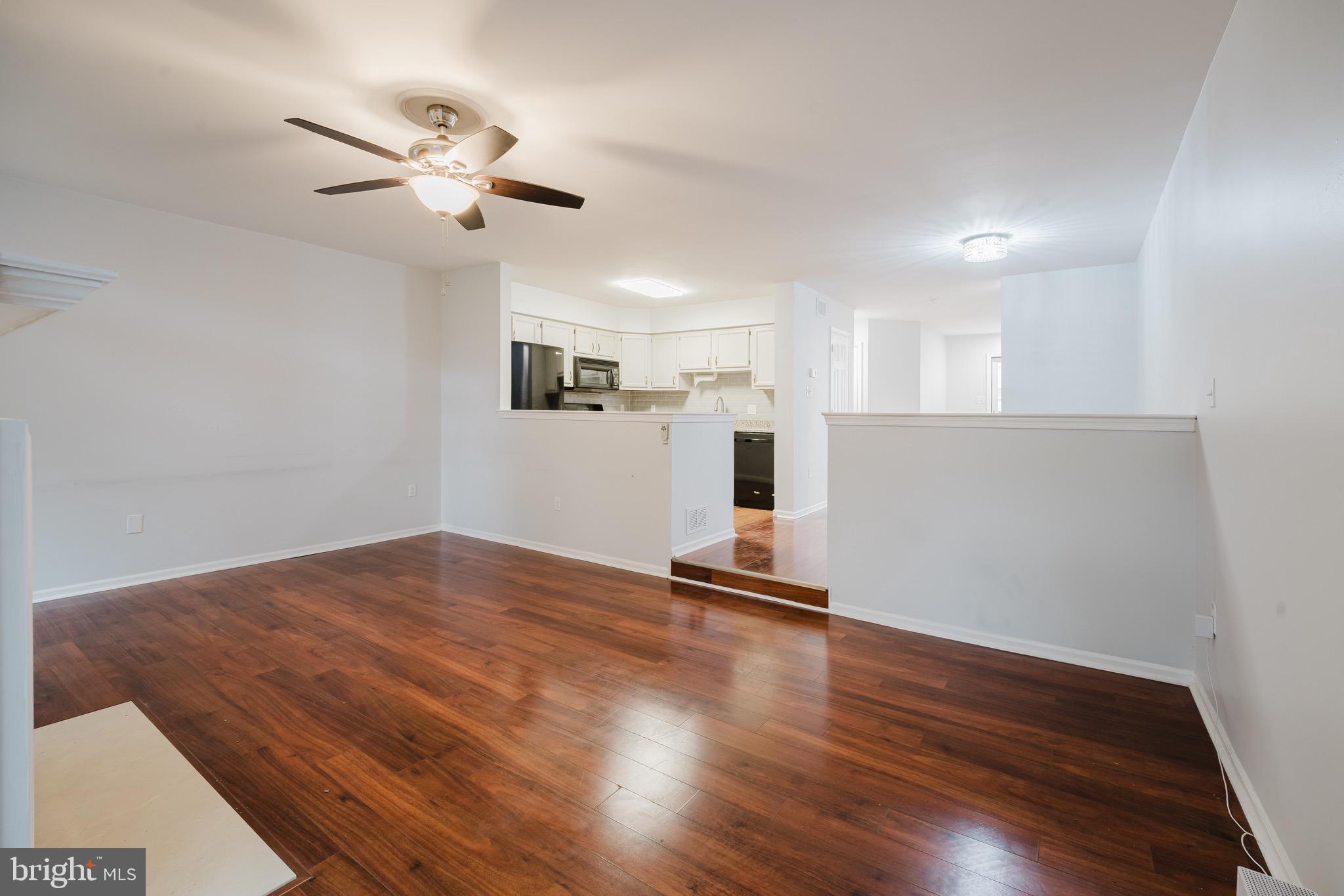 LAKESIDE AT RIVERS - Residential